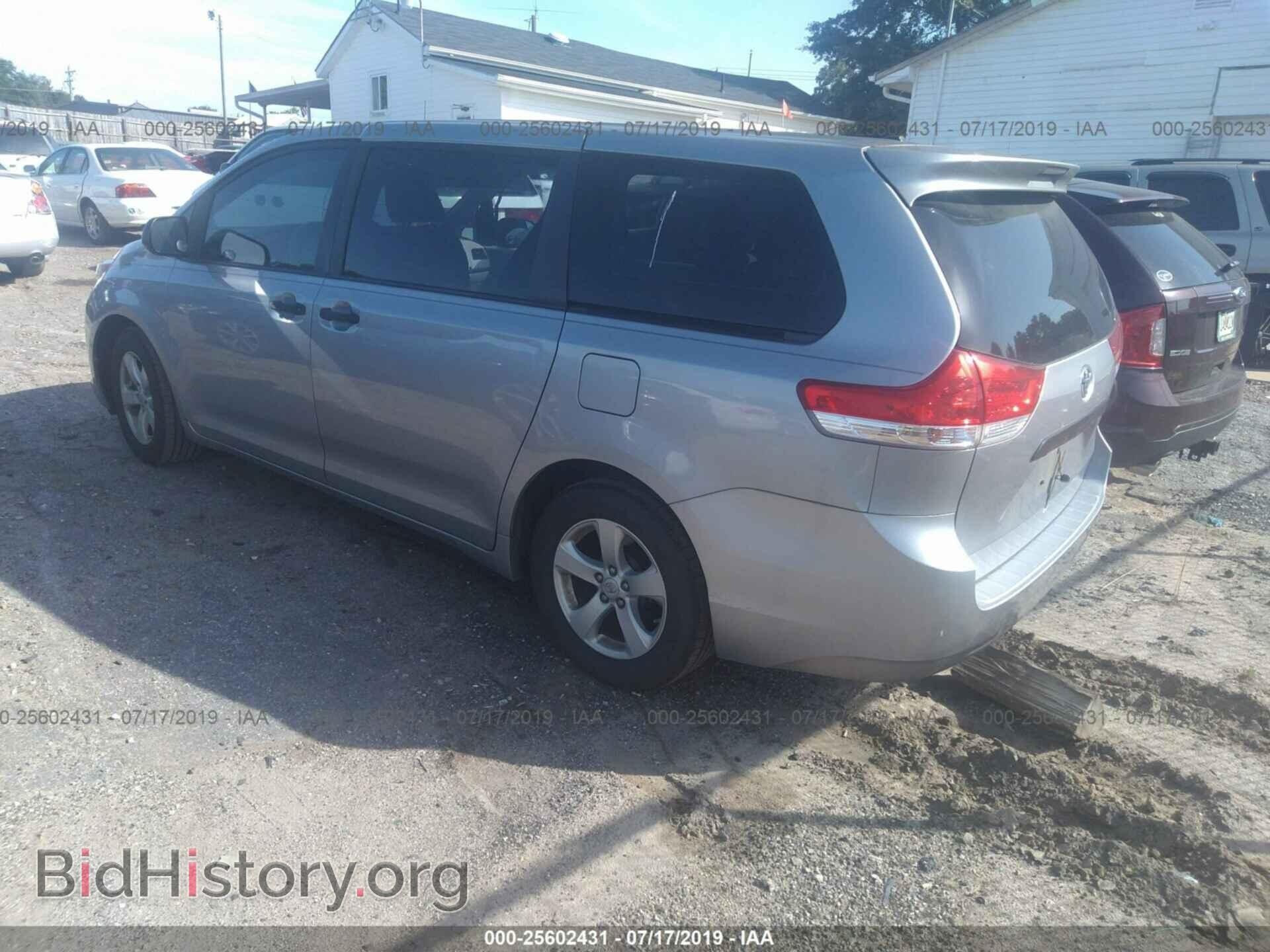 2012 TOYOTA SIENNA - VIN: 5TDZK3DC6CS263232 - Фото 3