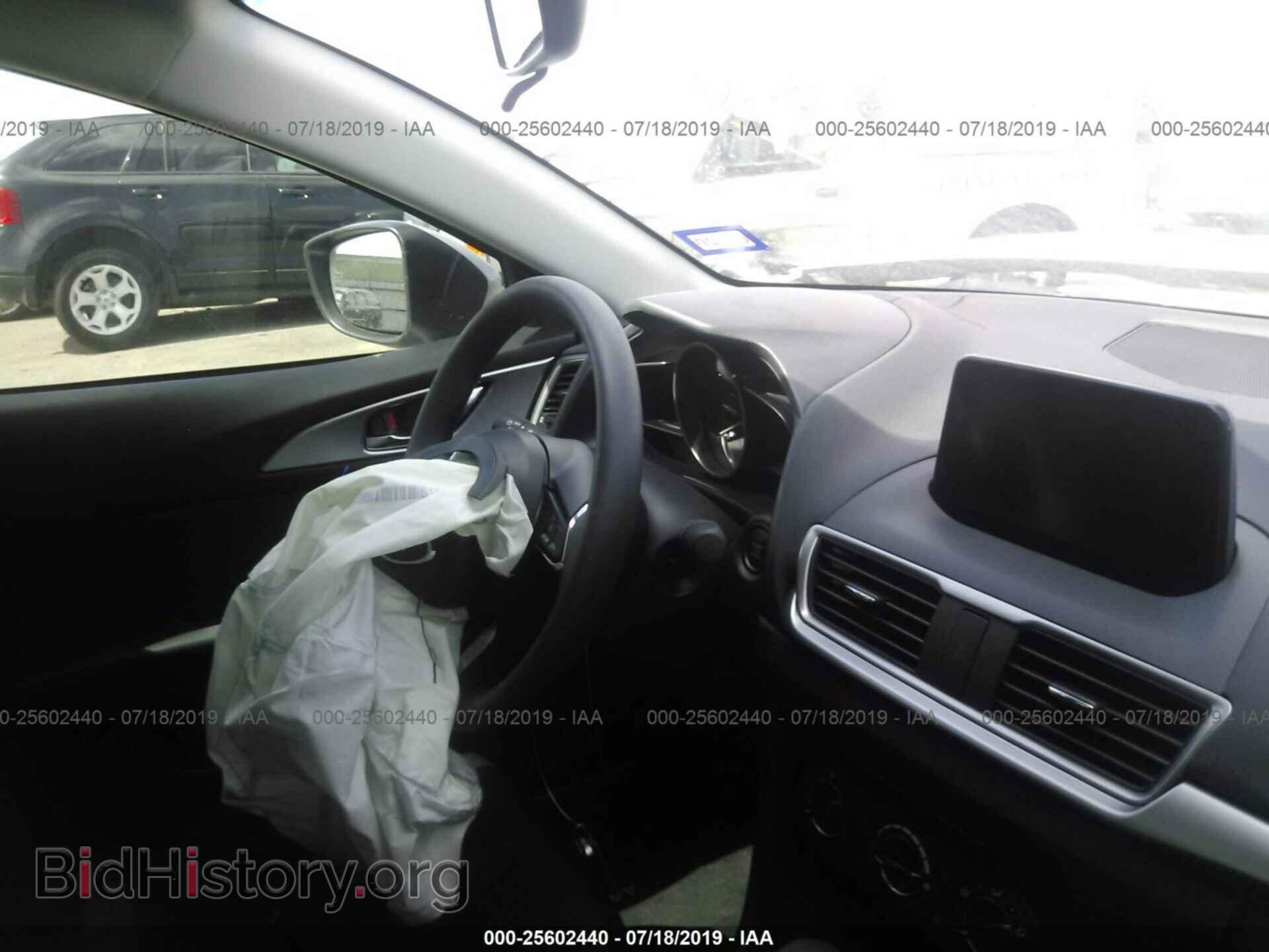 2018 MAZDA 3 - VIN: 3MZBN1U79JM194143 - Фото 5