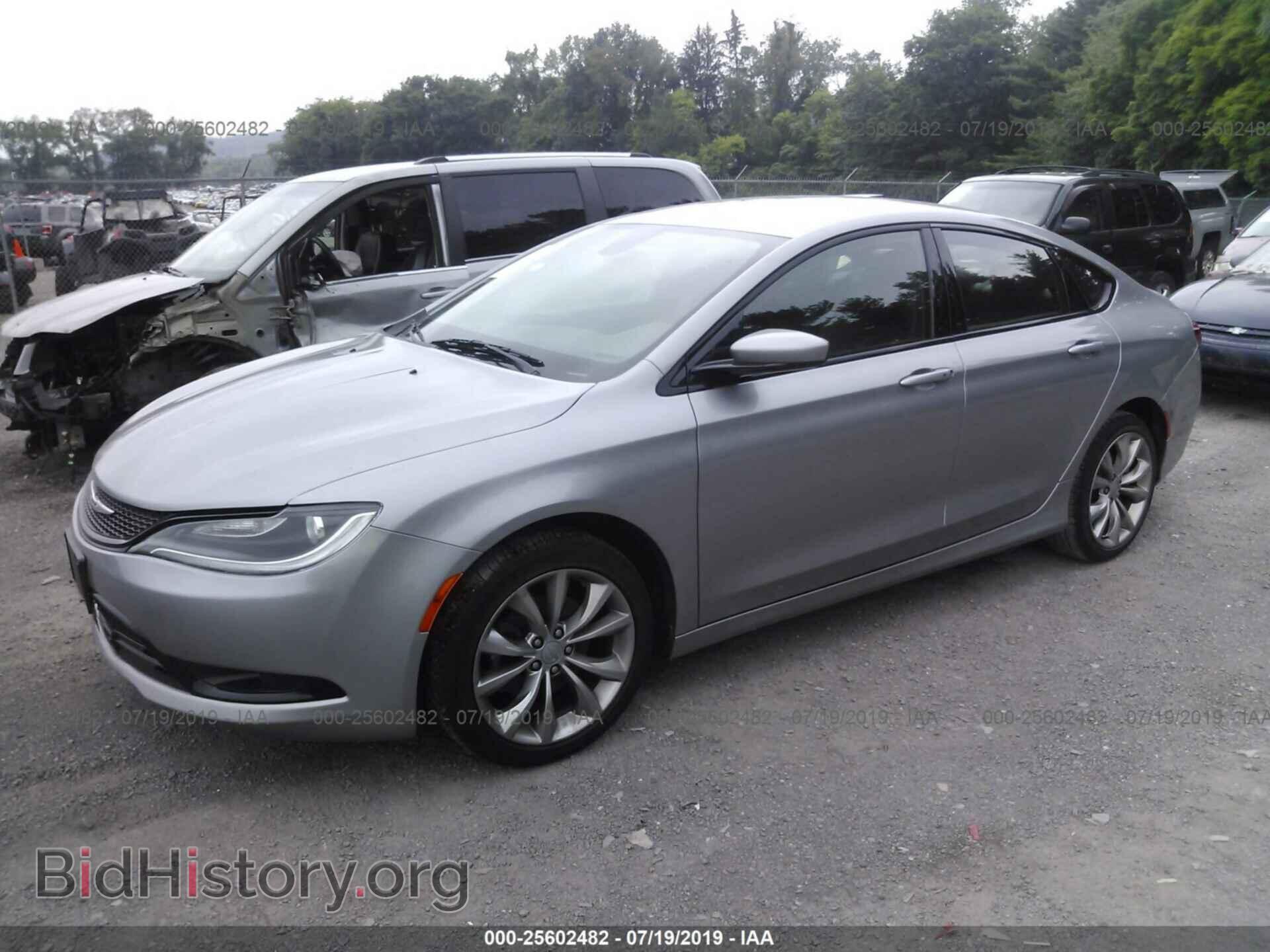 2016 CHRYSLER 200 - VIN: 1C3CCCBB3GN125810 - Фото 2