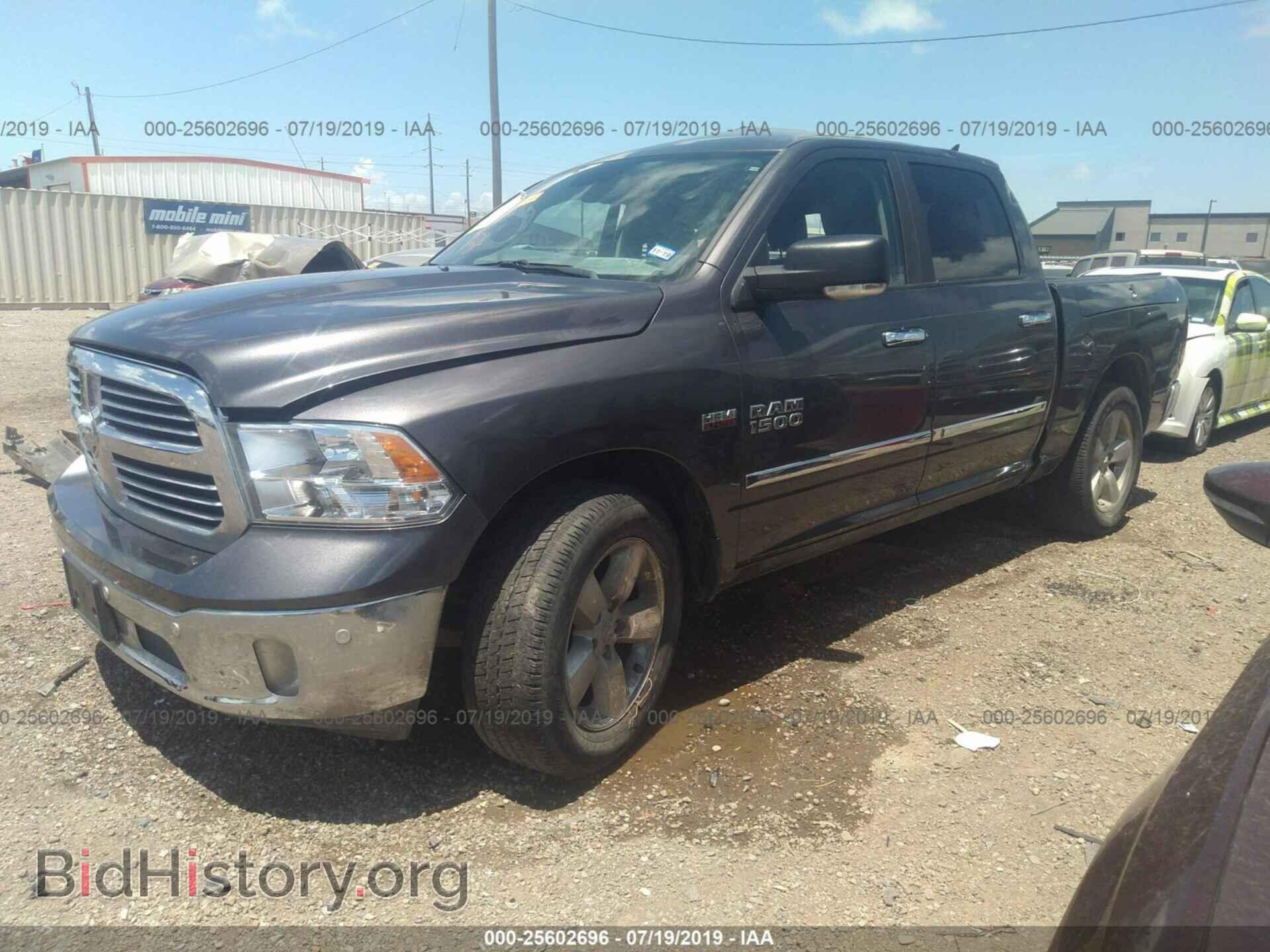 2017 RAM 1500 - VIN: 1C6RR6LT1HS769359 - Photo 2