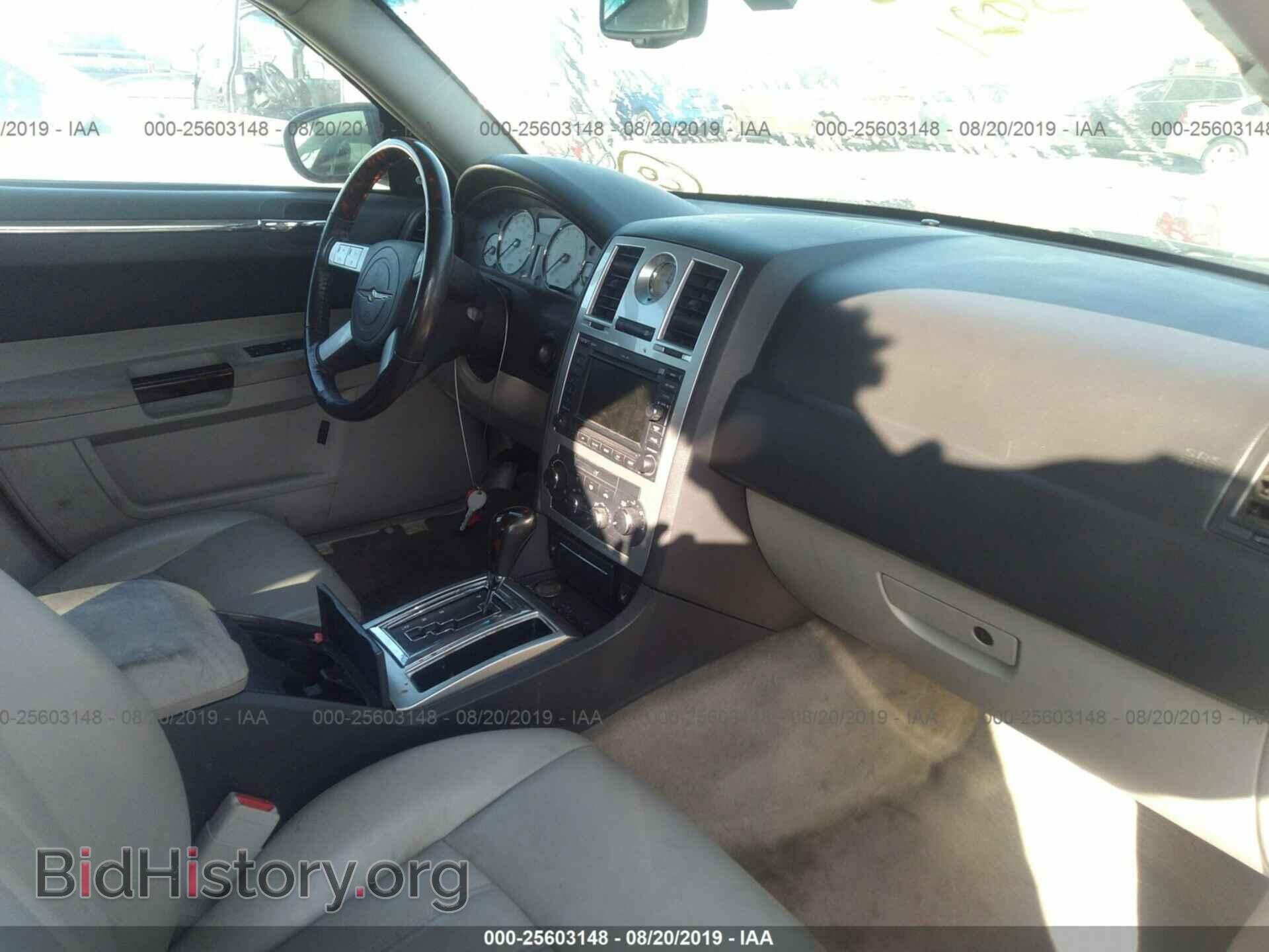 2006 CHRYSLER 300C - VIN: 2C3KA63H96H274512 - Фото 5