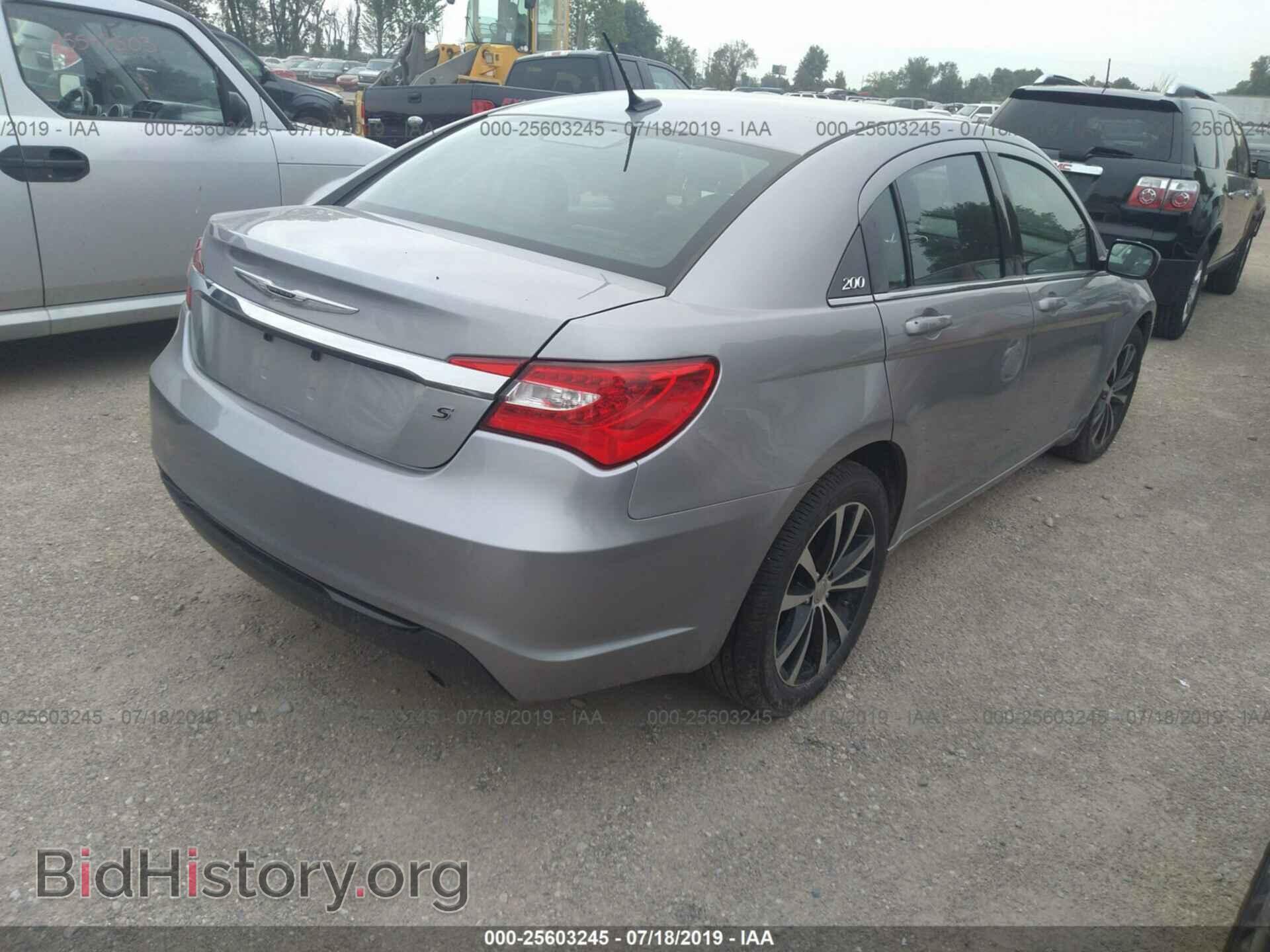 2013 CHRYSLER 200 - VIN: 1C3CCBCG3DN521042 - Photo 4
