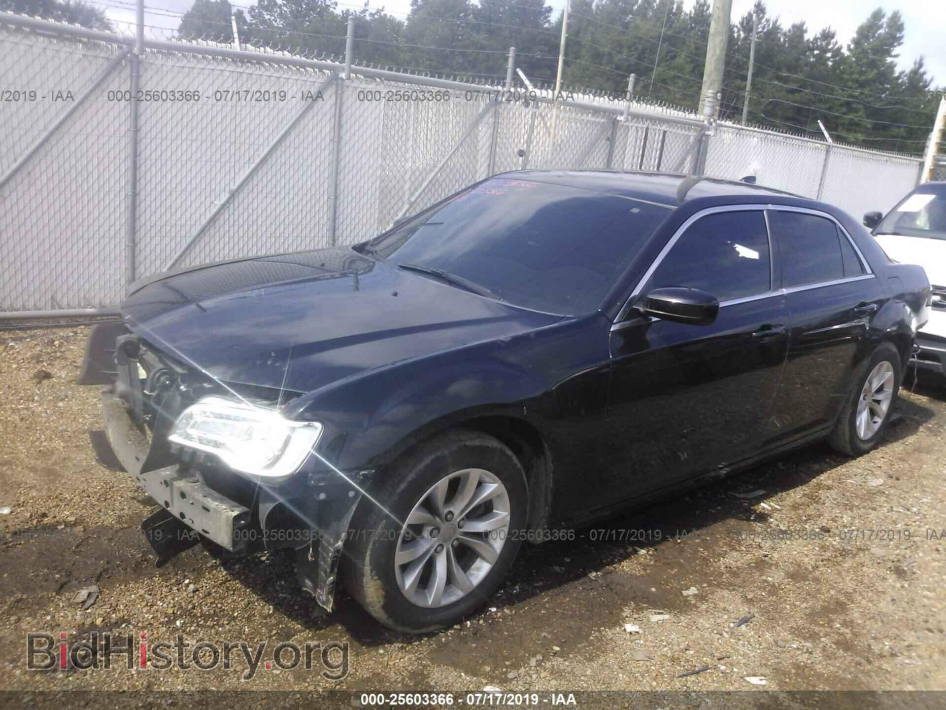 2016 CHRYSLER 300 - VIN: 2C3CCAAG3GH223827 - Фото 2