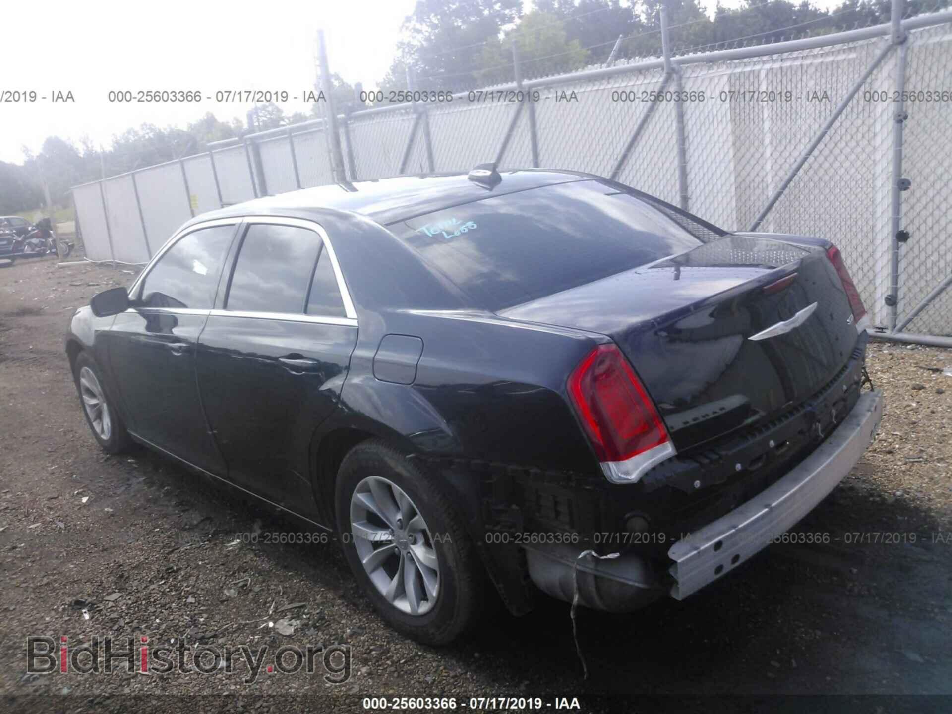 2016 CHRYSLER 300 - VIN: 2C3CCAAG3GH223827 - Фото 3
