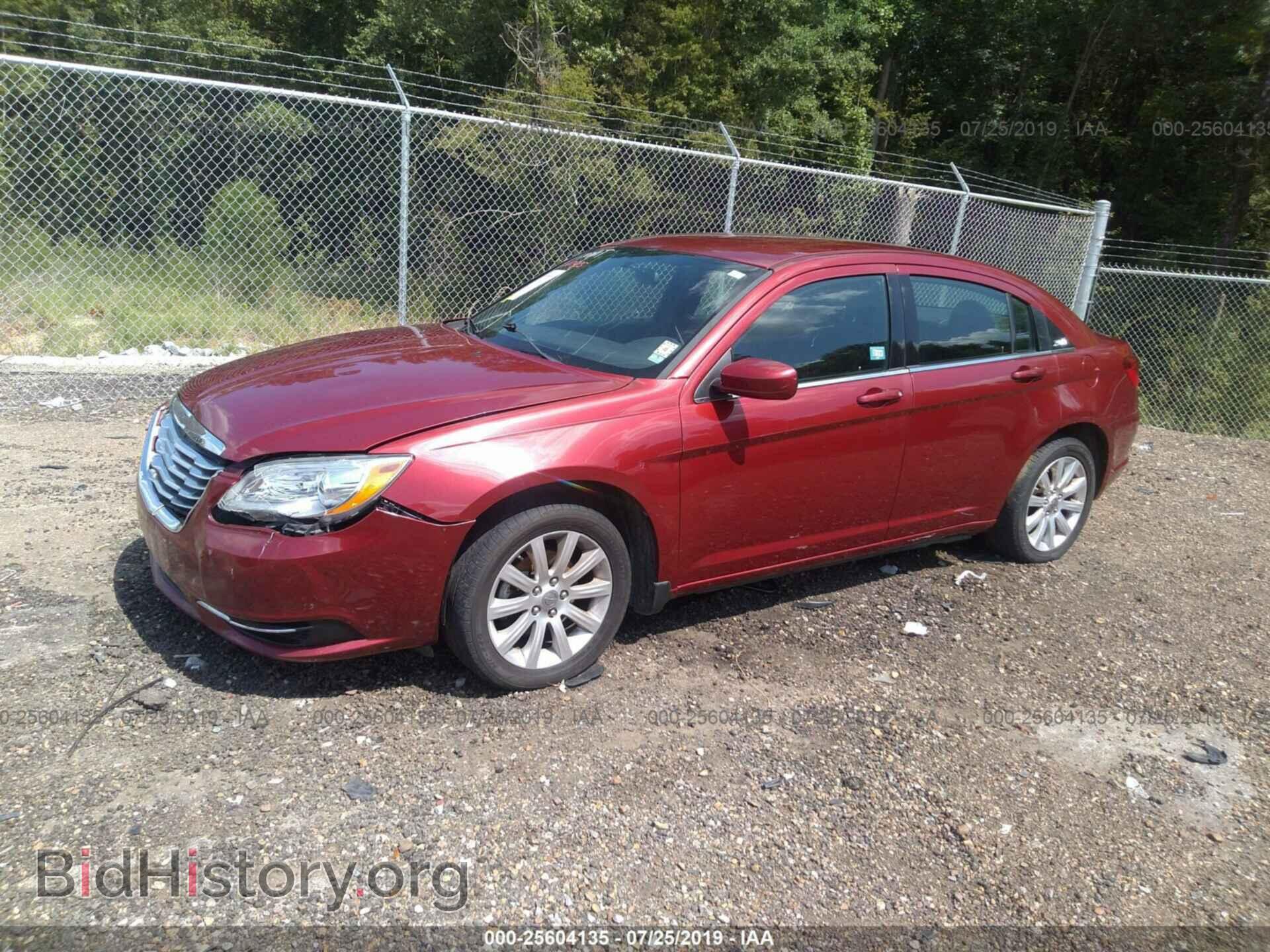 2013 CHRYSLER 200 - VIN: 1C3CCBBB4DN672025 - Photo 2