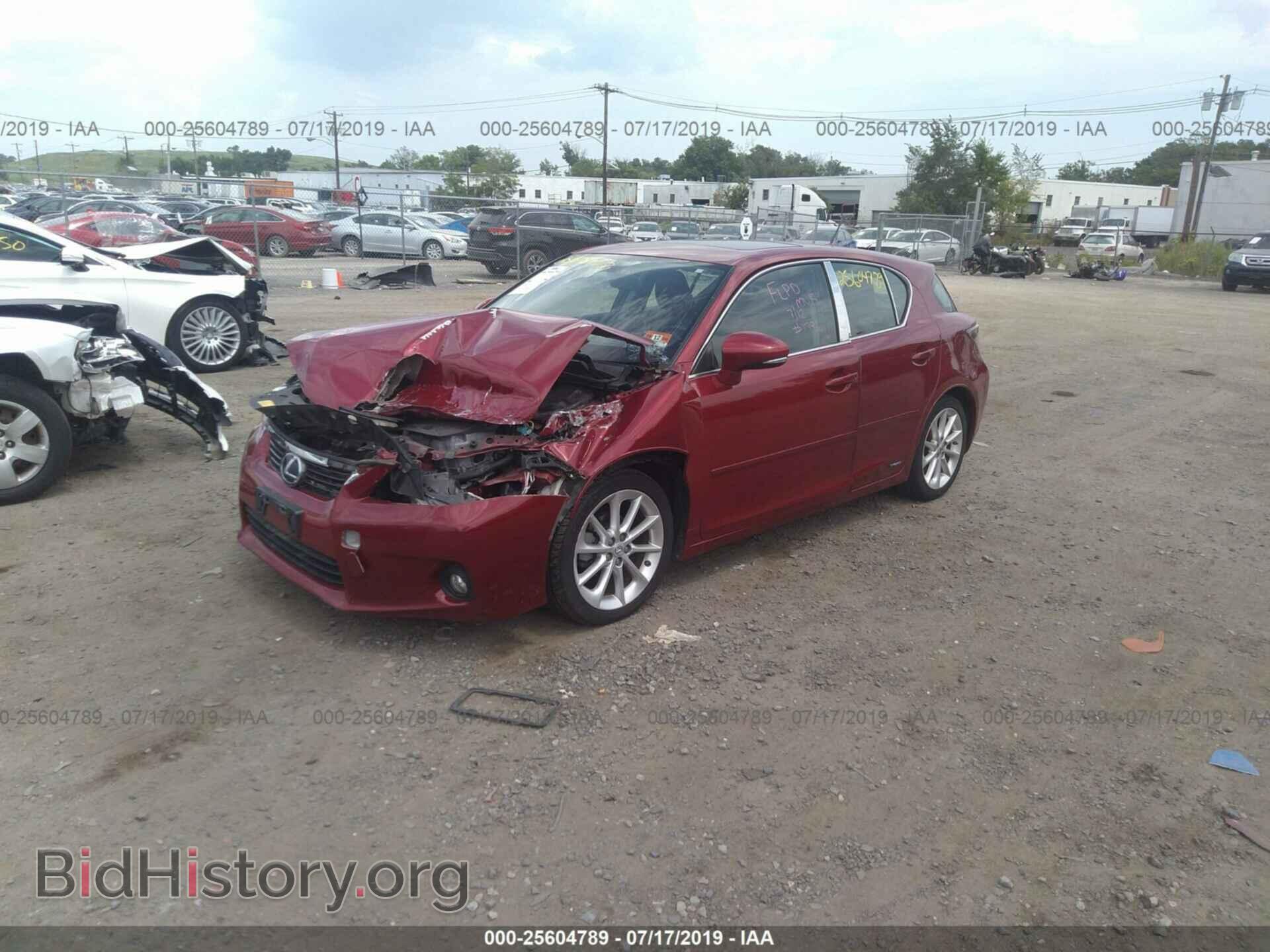2011 LEXUS CT - VIN: JTHKD5BH7B2028087 - Photo 2