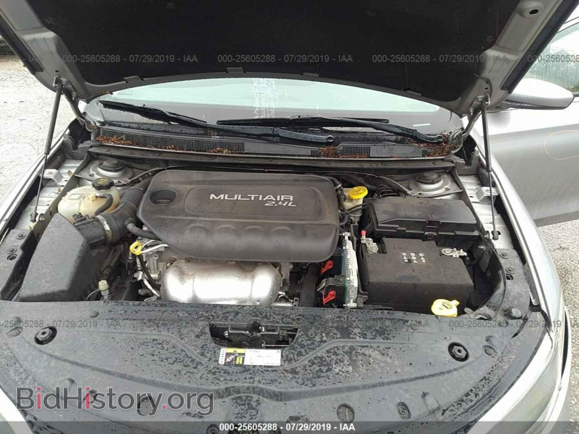 2015 CHRYSLER 200 - VIN: 1C3CCCAB8FN638065 - Фото 10