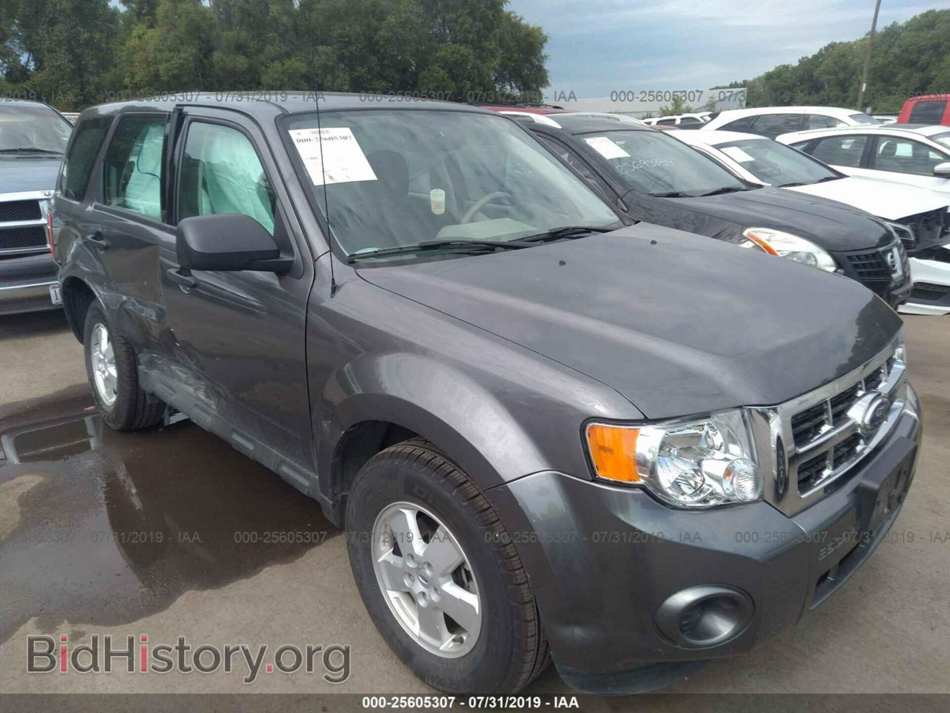 Фотография 1FMCU0C71BKC63109 - FORD ESCAPE 2011