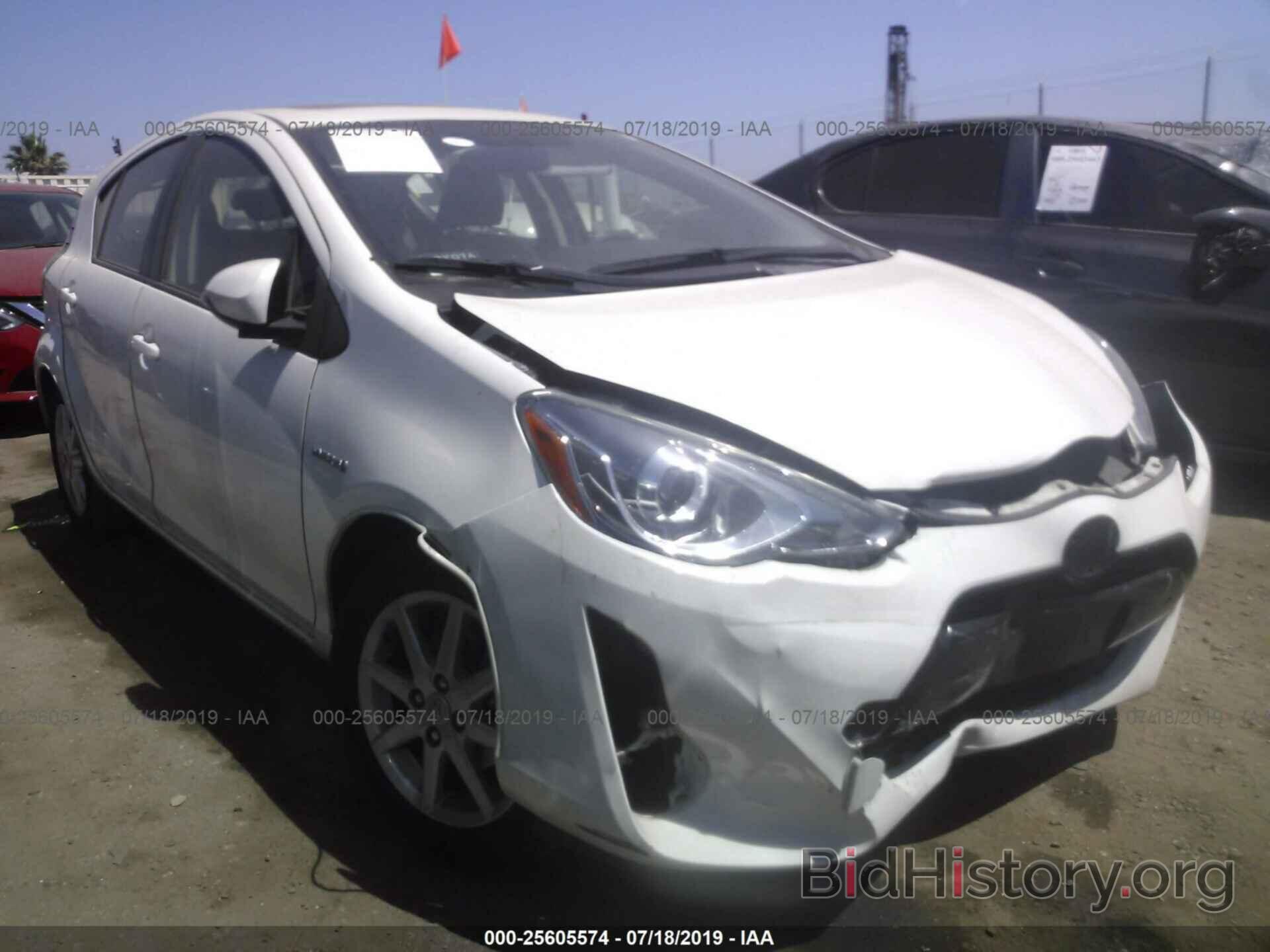 Photo JTDKDTB38F1091429 - TOYOTA PRIUS C 2015