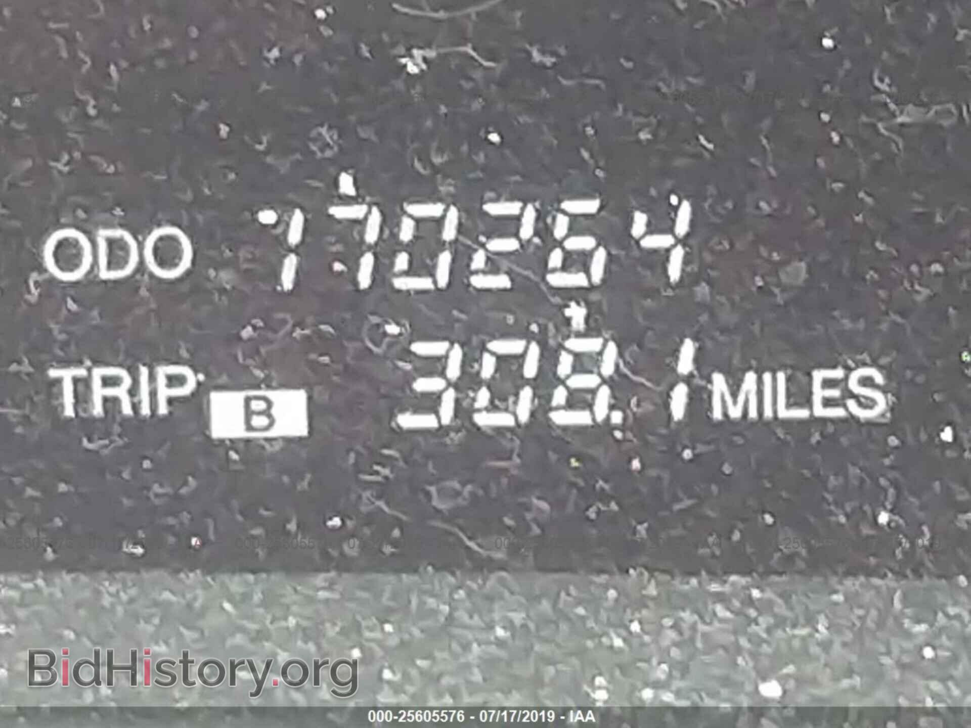 2002 LEXUS LS - VIN: JTHBN30FX20069442 - Фото 7
