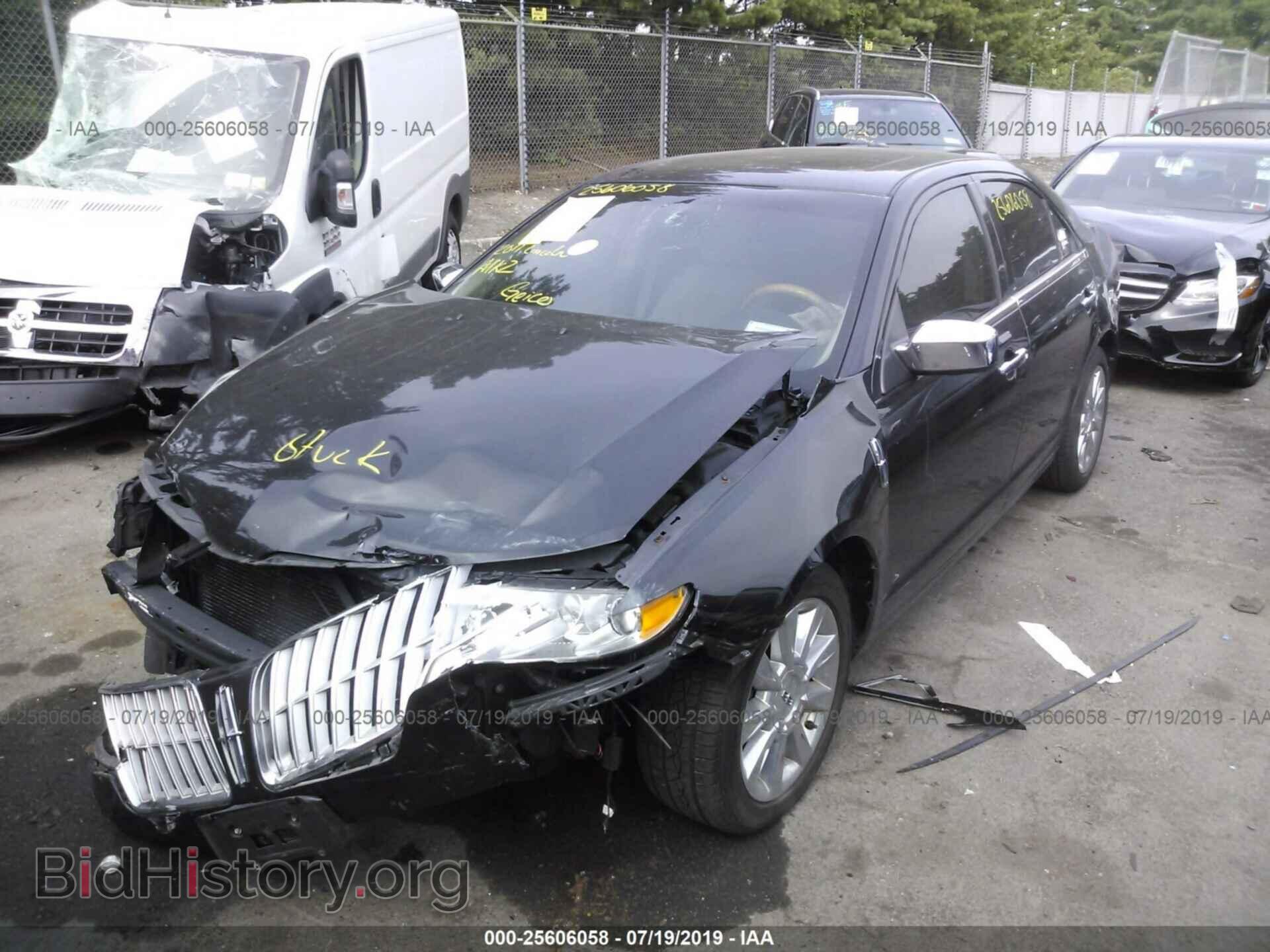 2011 LINCOLN MKZ - VIN: 3LNHL2JC2BR765479 - Фото 2