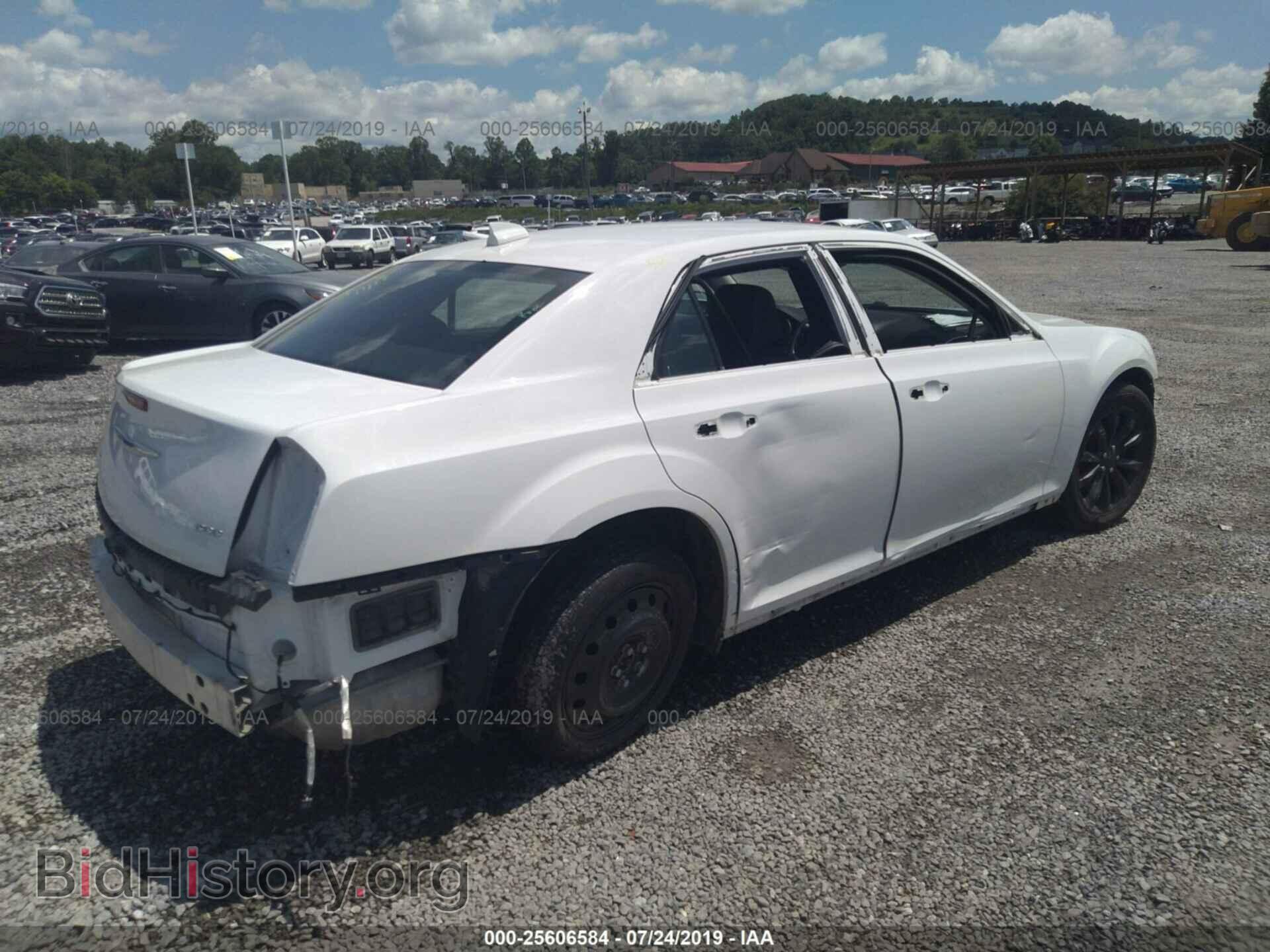 2015 CHRYSLER 300 - VIN: 2C3CCARG7FH763846 - Фото 4