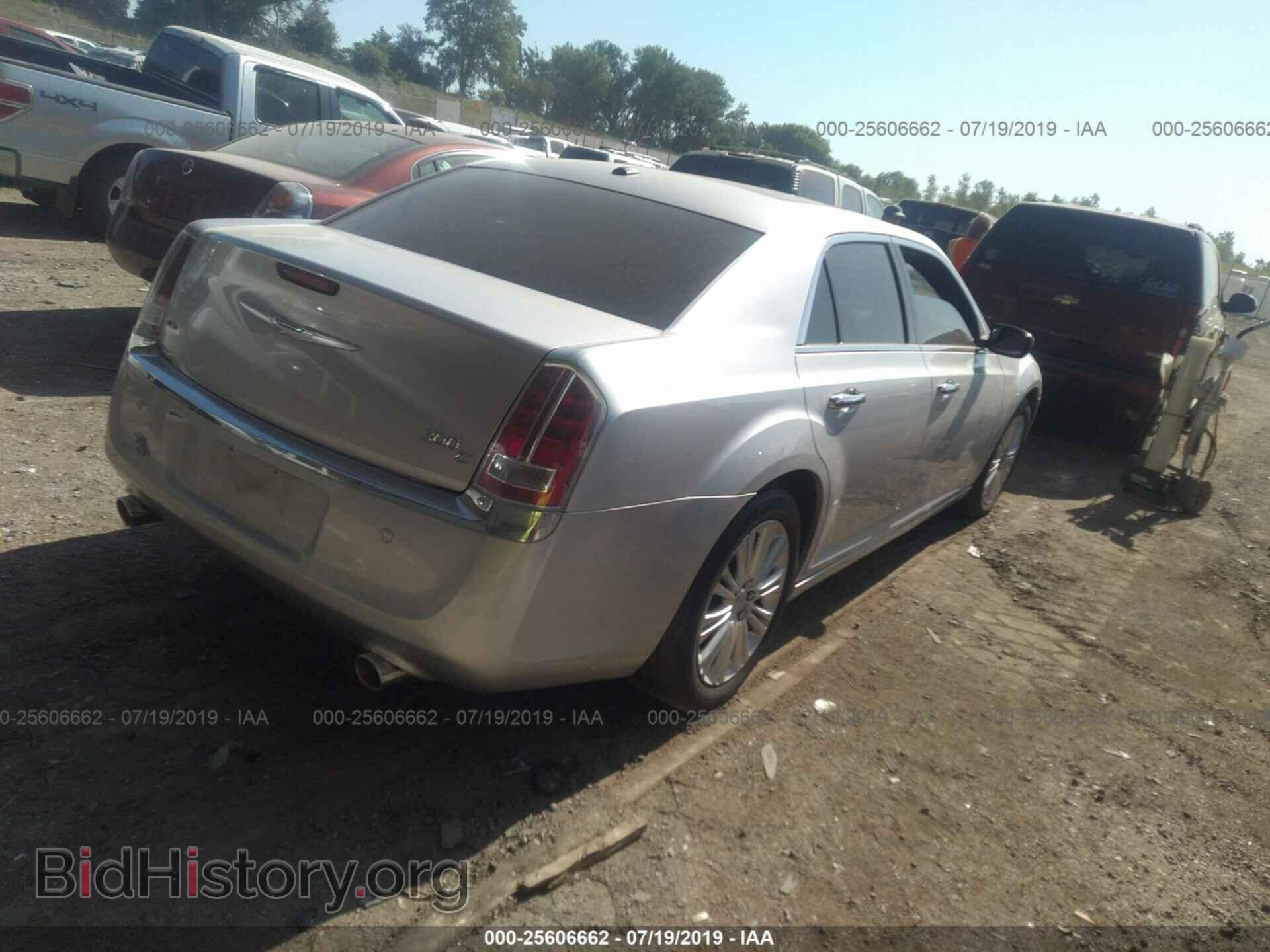 2012 CHRYSLER 300C - VIN: 2C3CCAKT6CH197147 - Фото 4