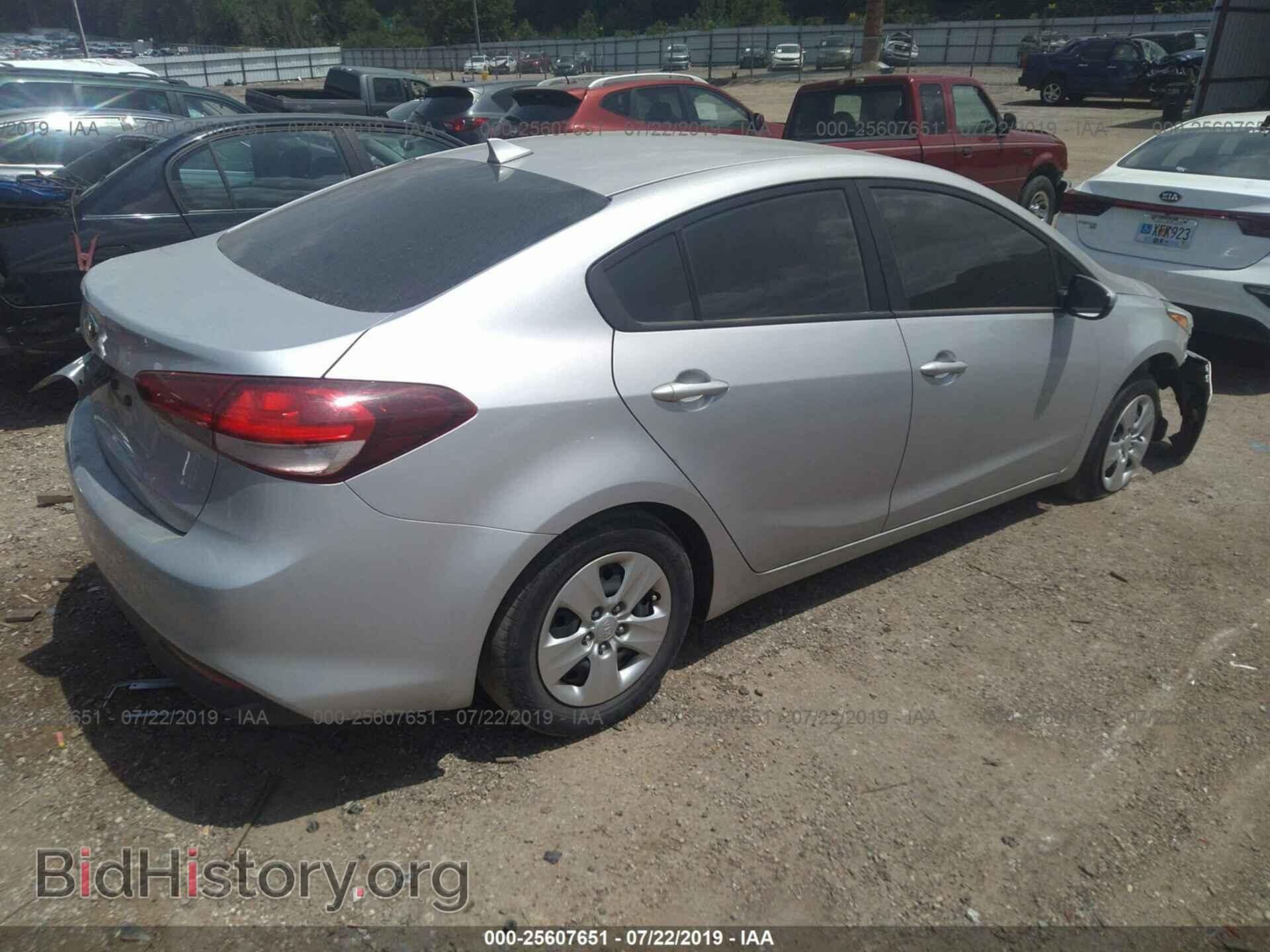 2017 KIA FORTE - VIN: 3KPFK4A76HE042408 - Фото 4