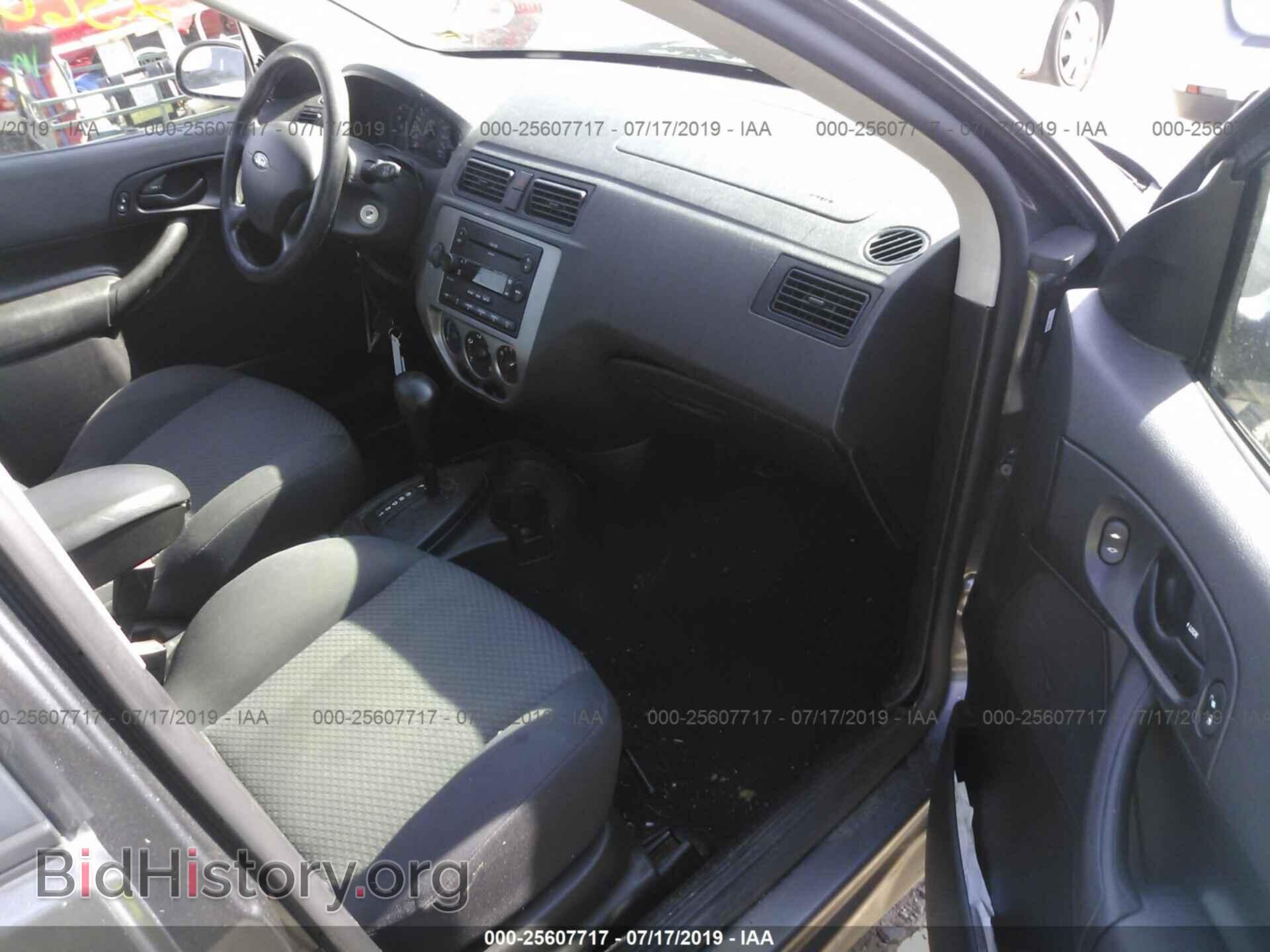 2006 FORD FOCUS - VIN: 1FAFP37N16W182330 - Фото 5