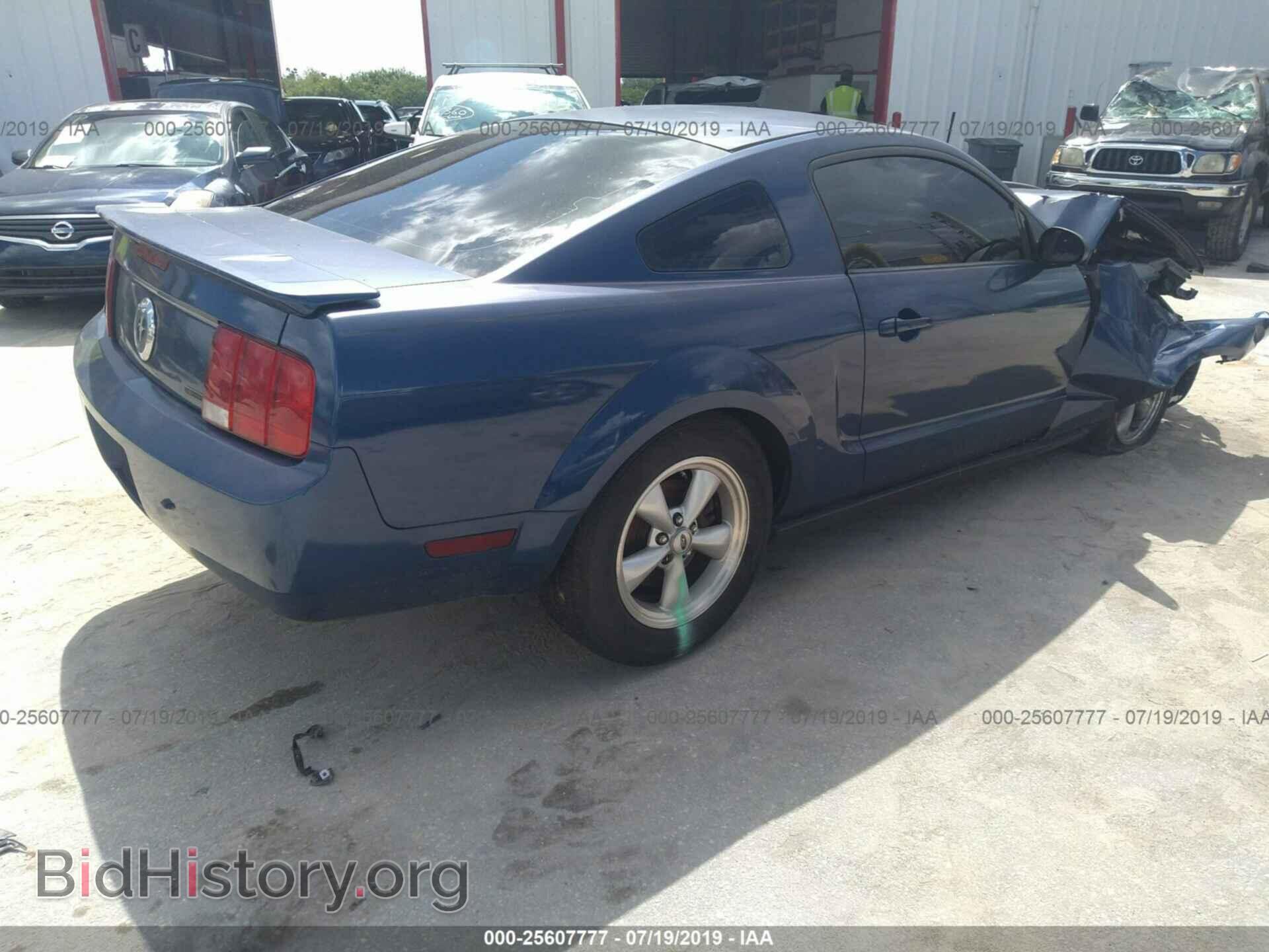 2007 FORD MUSTANG - VIN: 1ZVFT80N875240385 - Фото 4