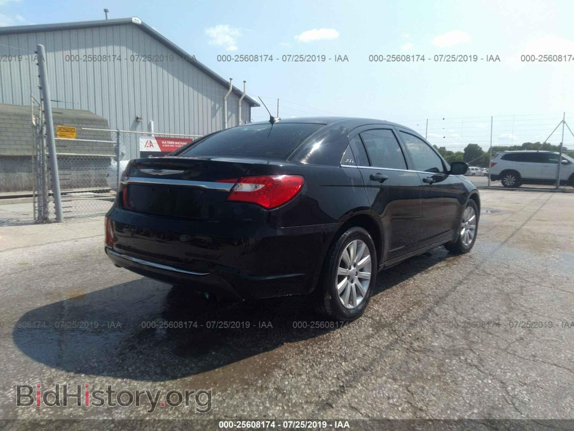 2012 CHRYSLER 200 - VIN: 1C3CCBBB7CN299545 - Фото 4