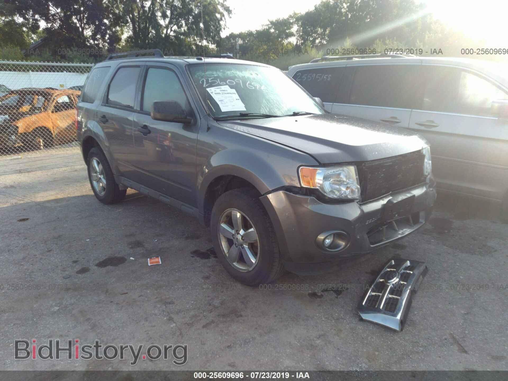 Фотография 1FMCU9DG1BKB10572 - FORD ESCAPE 2011