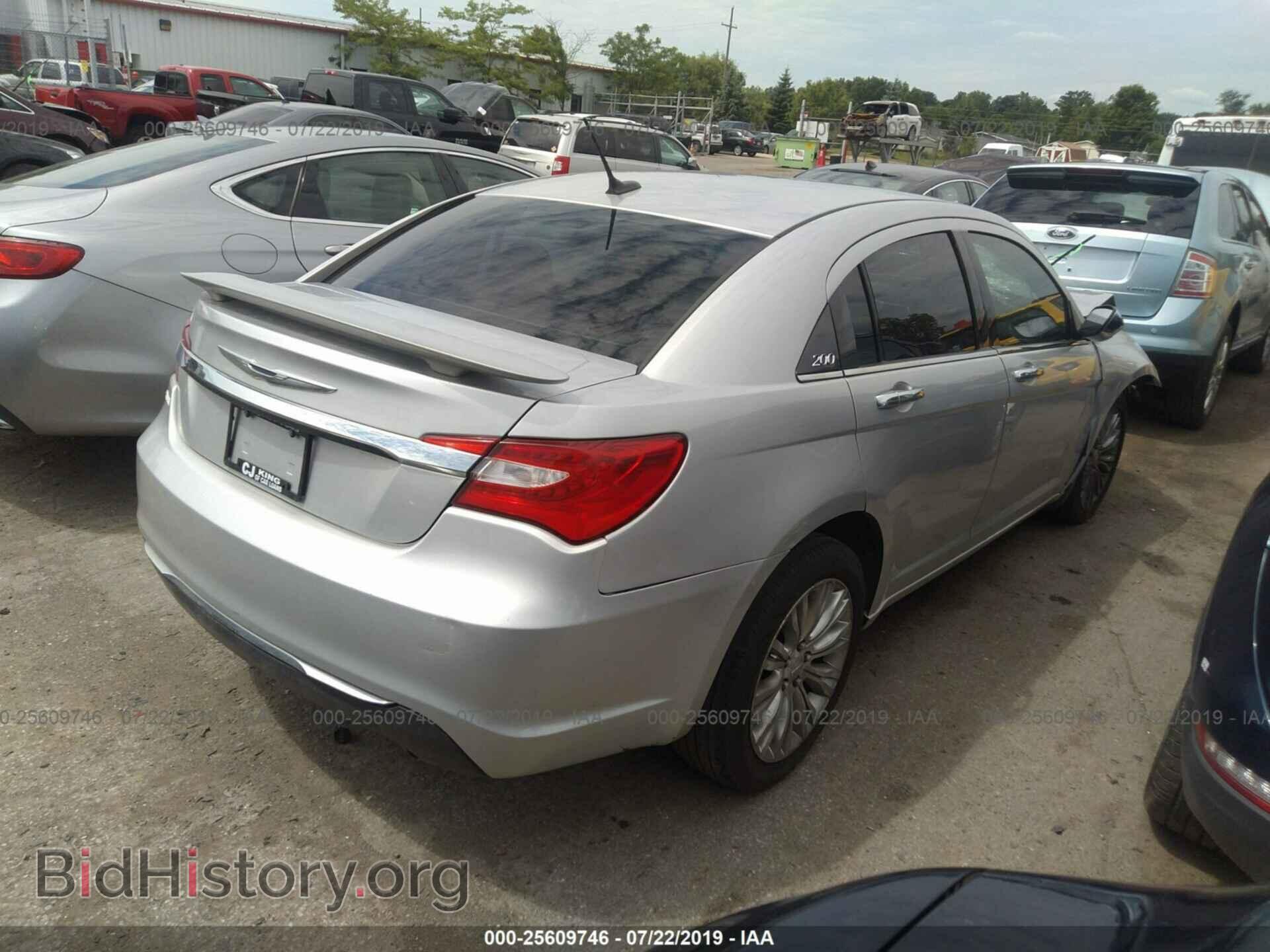 2012 CHRYSLER 200 - VIN: 1C3CCBCG0CN172016 - Фото 4