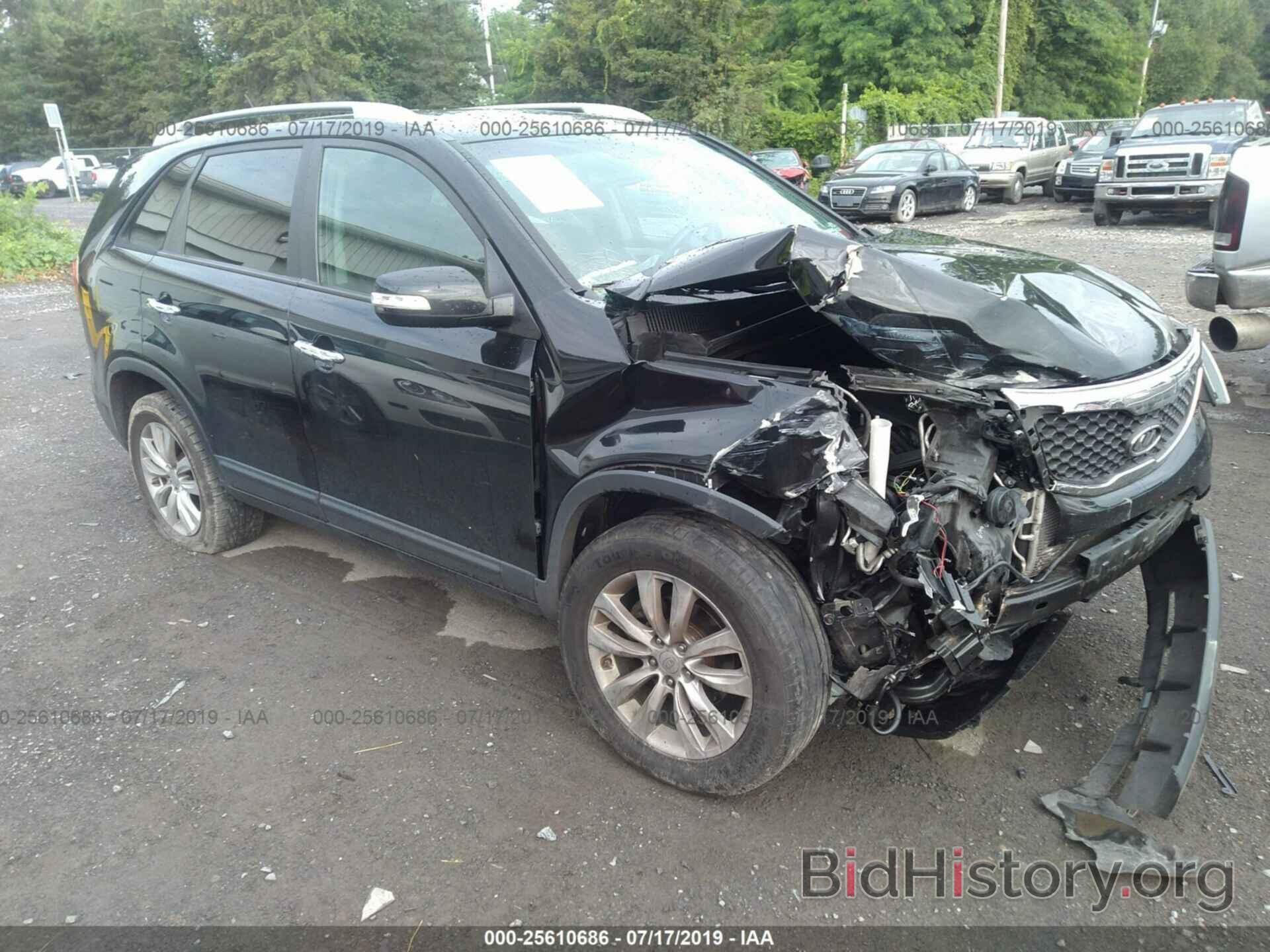 Photo 5XYKT4A27BG075377 - KIA SORENTO 2011