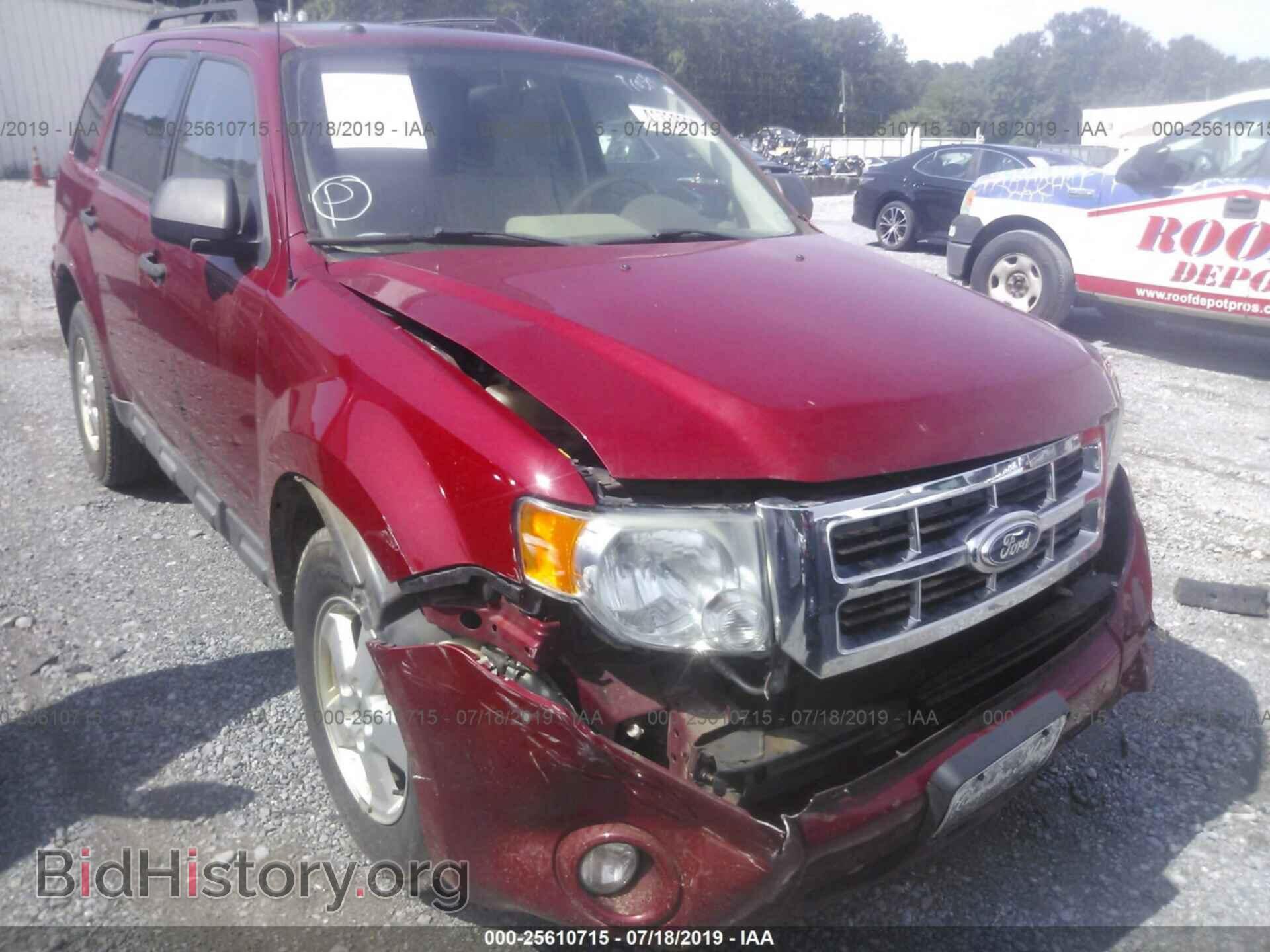 Photo 1FMCU0D77BKB32460 - FORD ESCAPE 2011
