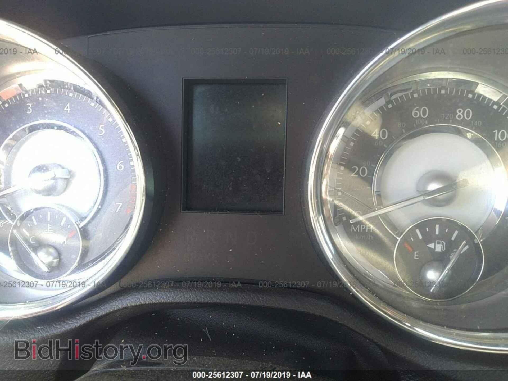 2011 CHRYSLER 300 - VIN: 2C3CA5CG0BH558000 - Фото 7