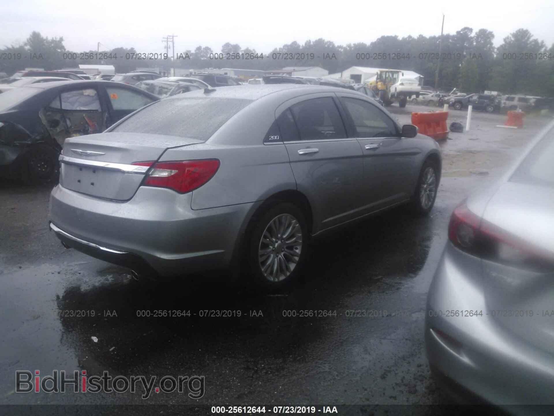 2013 CHRYSLER 200 - VIN: 1C3CCBCG7DN523666 - Фото 4