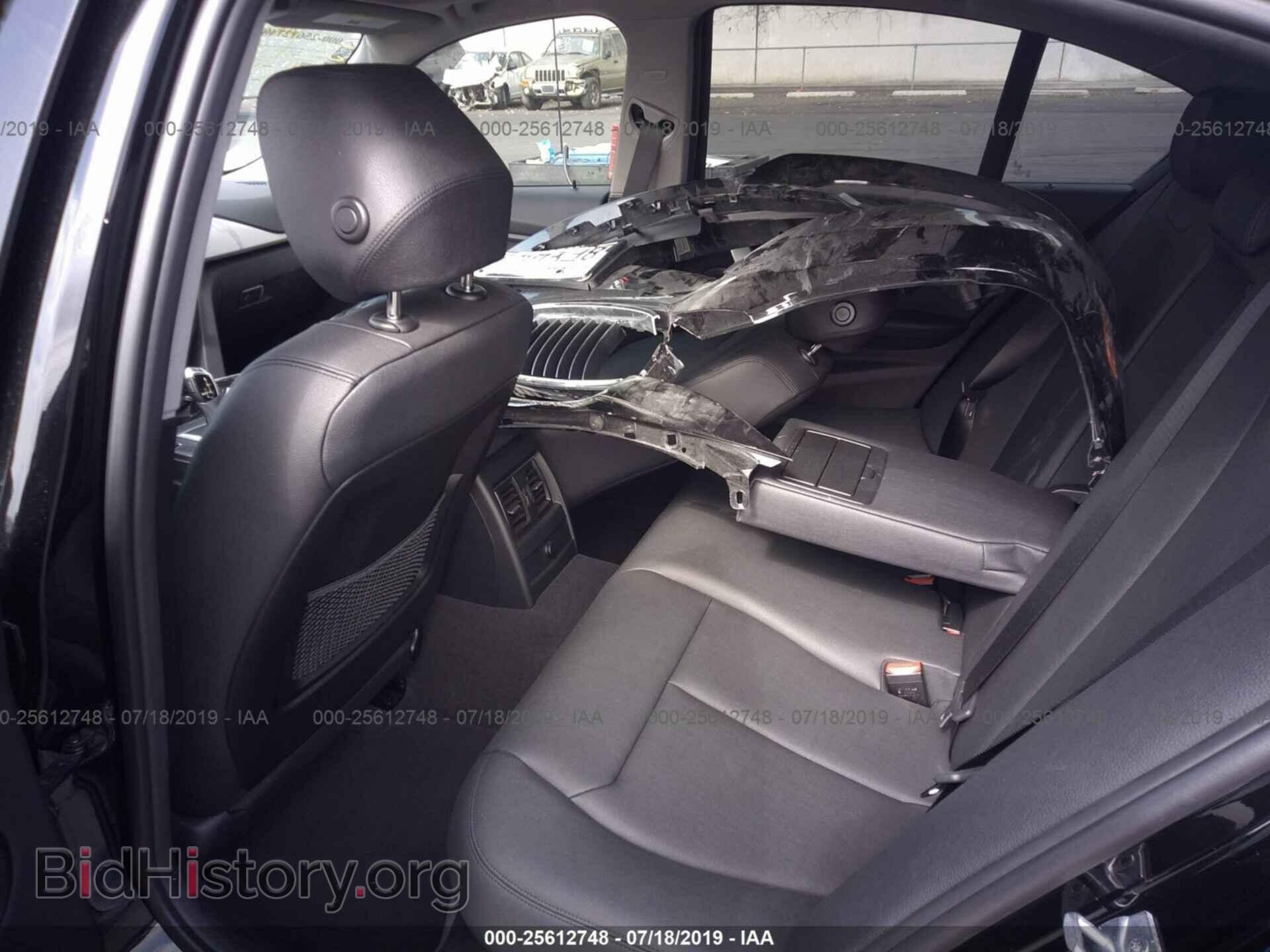 2018 BMW 320 - VIN: WBA8A9C58JK622988 - Photo 8