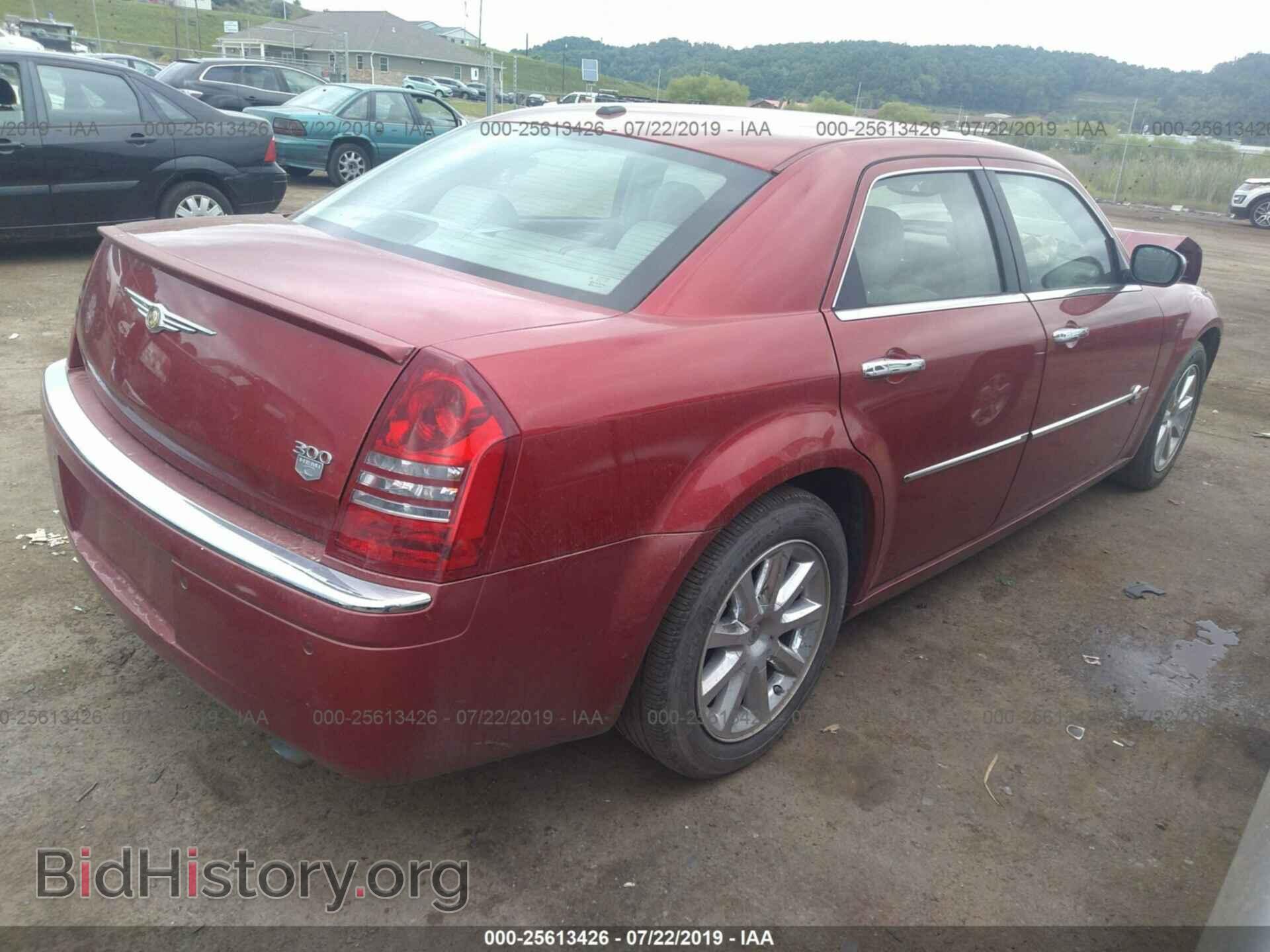2006 CHRYSLER 300C - VIN: 2C3LA63H56H455630 - Фото 4