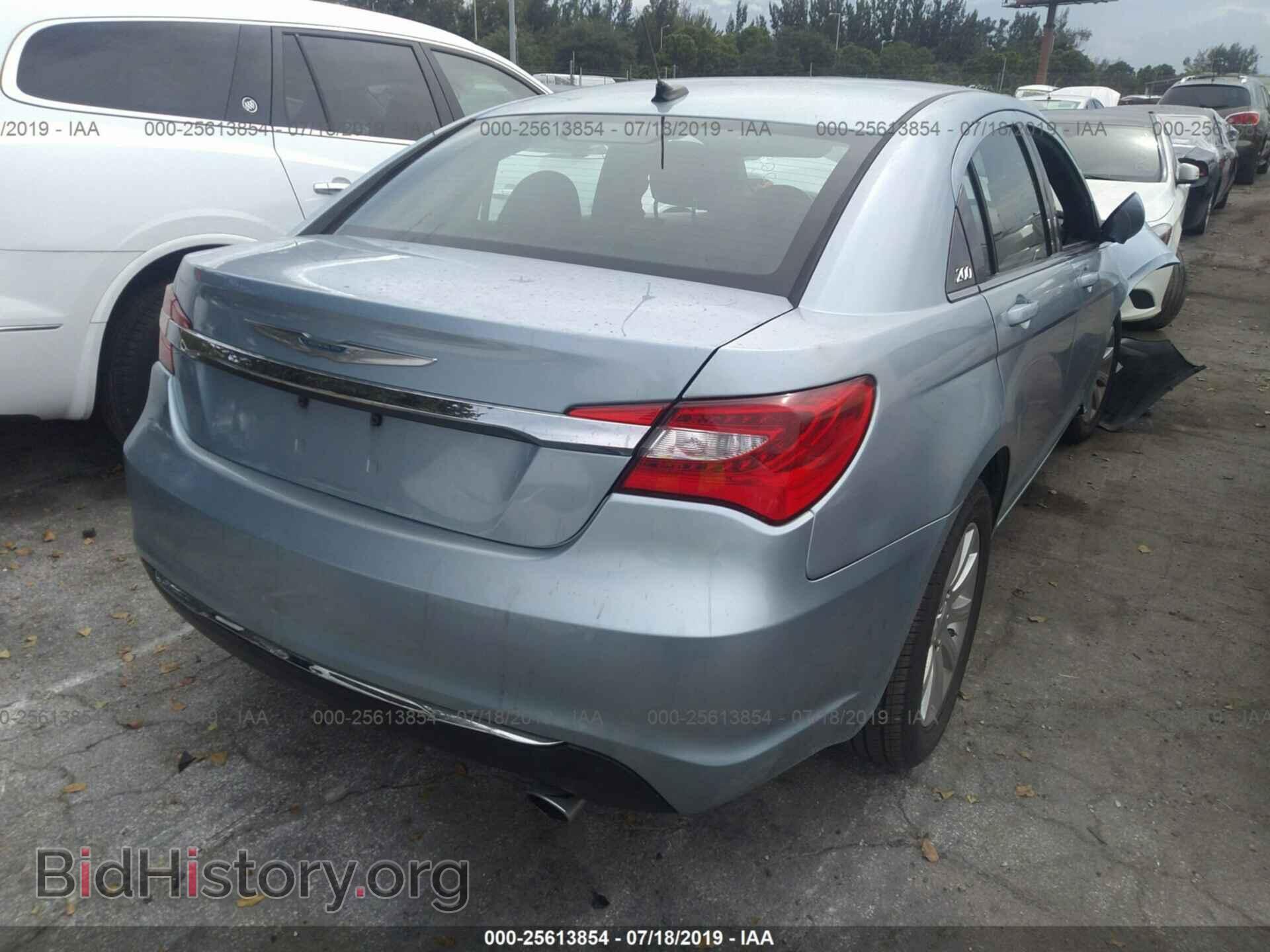 2012 CHRYSLER 200 - VIN: 1C3CCBBB2CN226390 - Фото 4