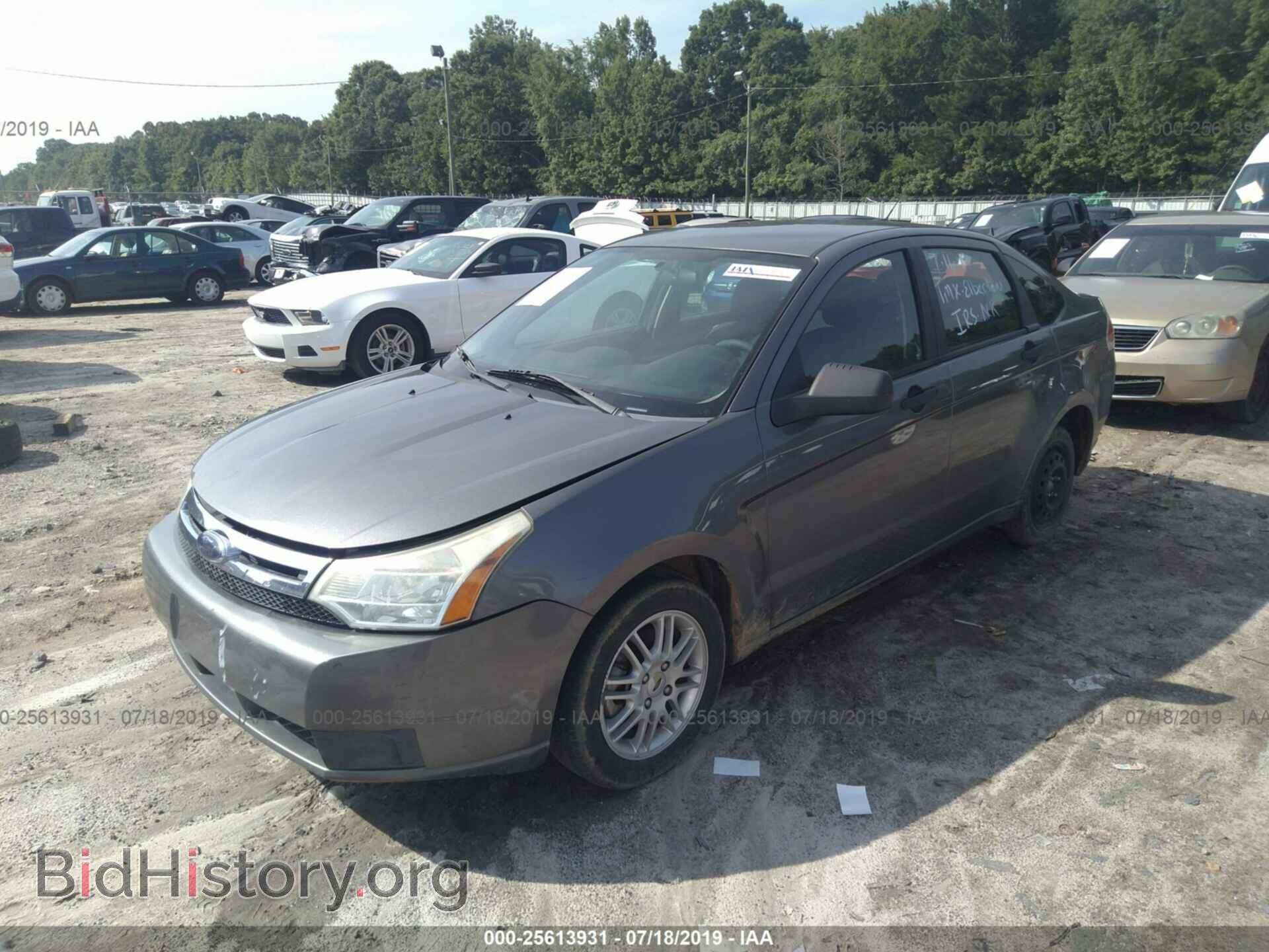 2009 FORD FOCUS - VIN: 1FAHP35N29W182496 - Фото 2