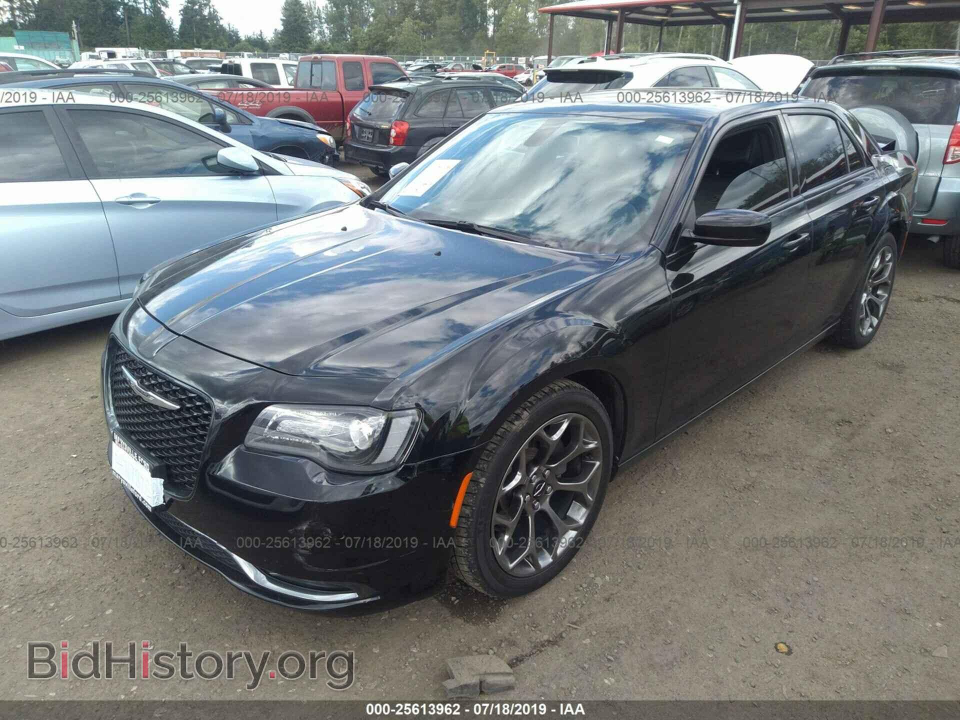 2016 CHRYSLER 300 - VIN: 2C3CCABG5GH170367 - Photo 2