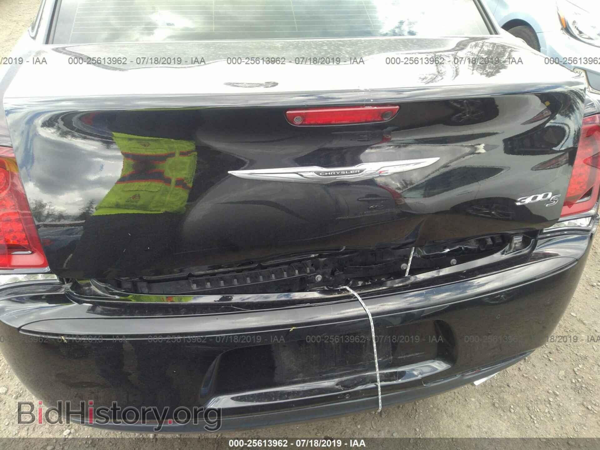 2016 CHRYSLER 300 - VIN: 2C3CCABG5GH170367 - Photo 6