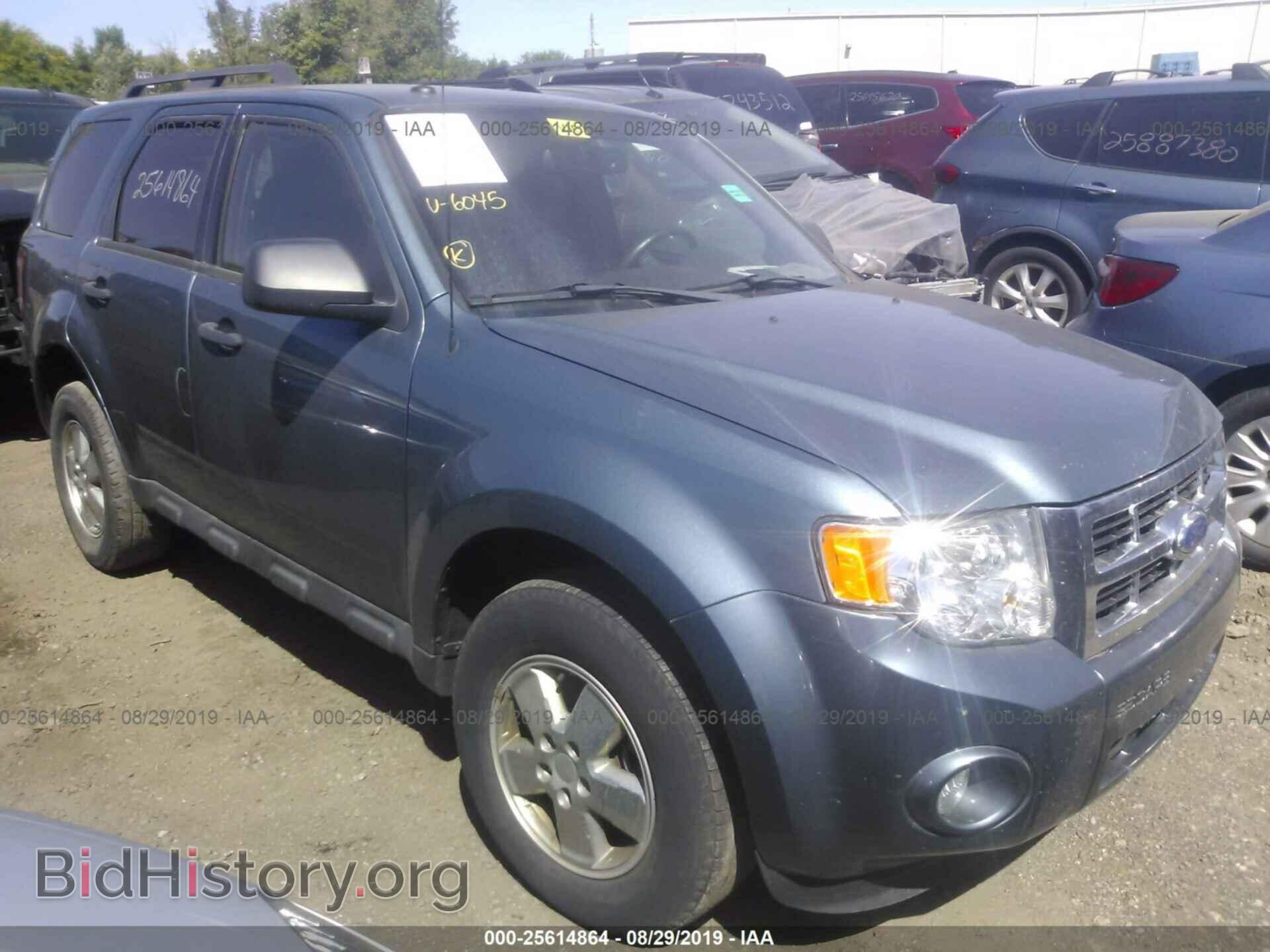 Photo 1FMCU0D79BKC41101 - FORD ESCAPE 2011