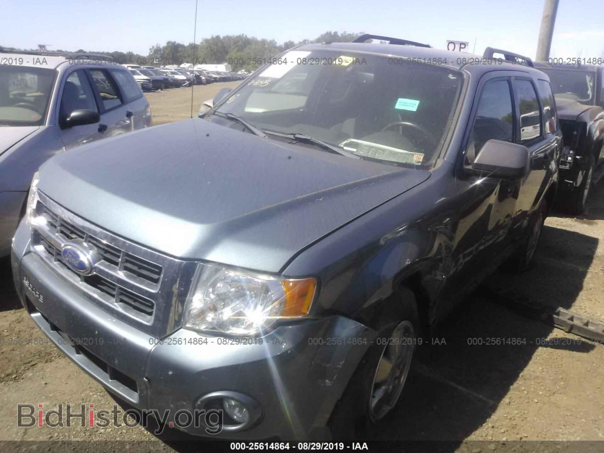 2011 FORD ESCAPE - VIN: 1FMCU0D79BKC41101 - Photo 2