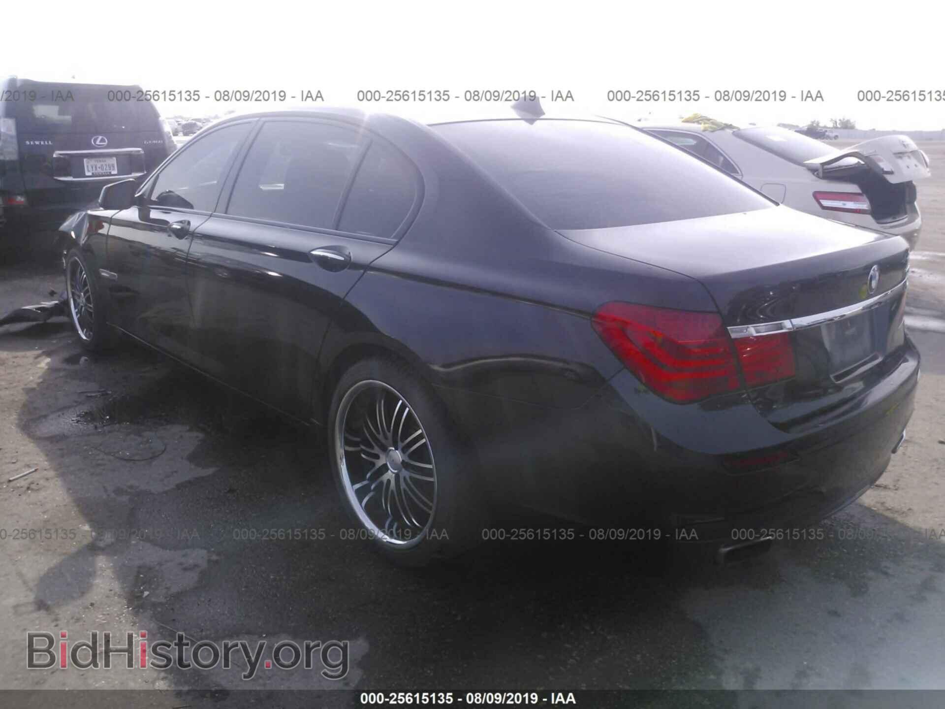 2012 BMW 750 - VIN: WBAKB8C59CDX20772 - Photo 3