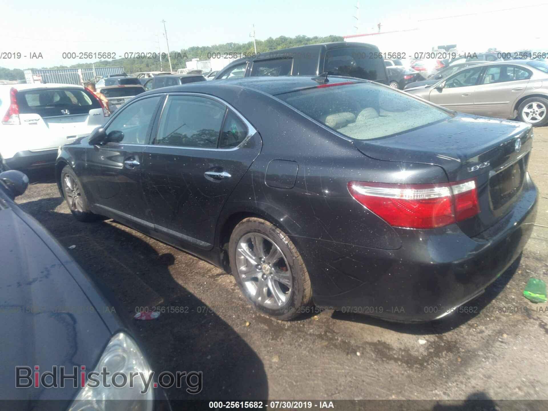 2007 LEXUS LS - VIN: JTHGL46F675014411 - Photo 3