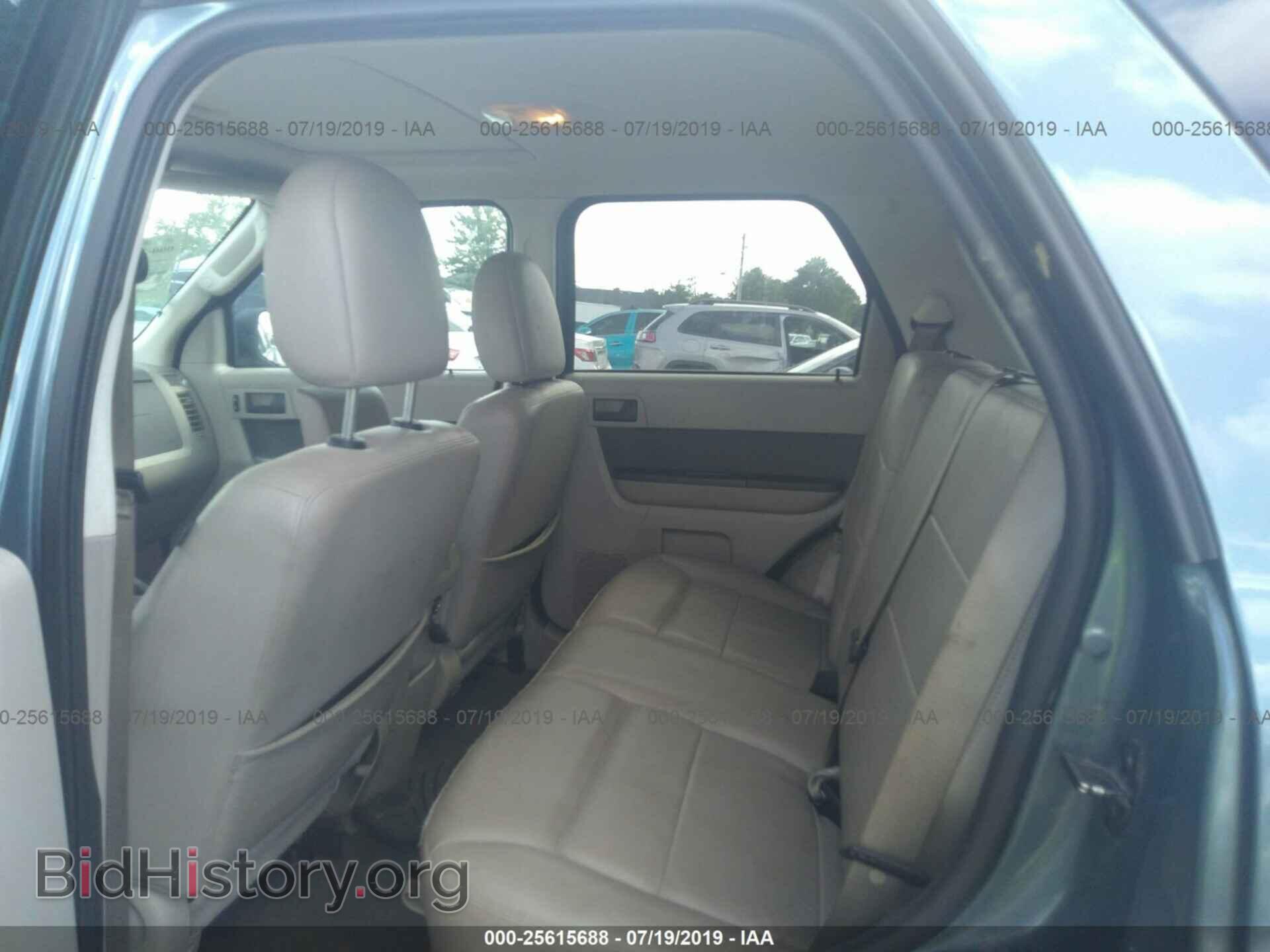 2011 FORD ESCAPE - VIN: 1FMCU0DG5BKB63643 - Фото 8