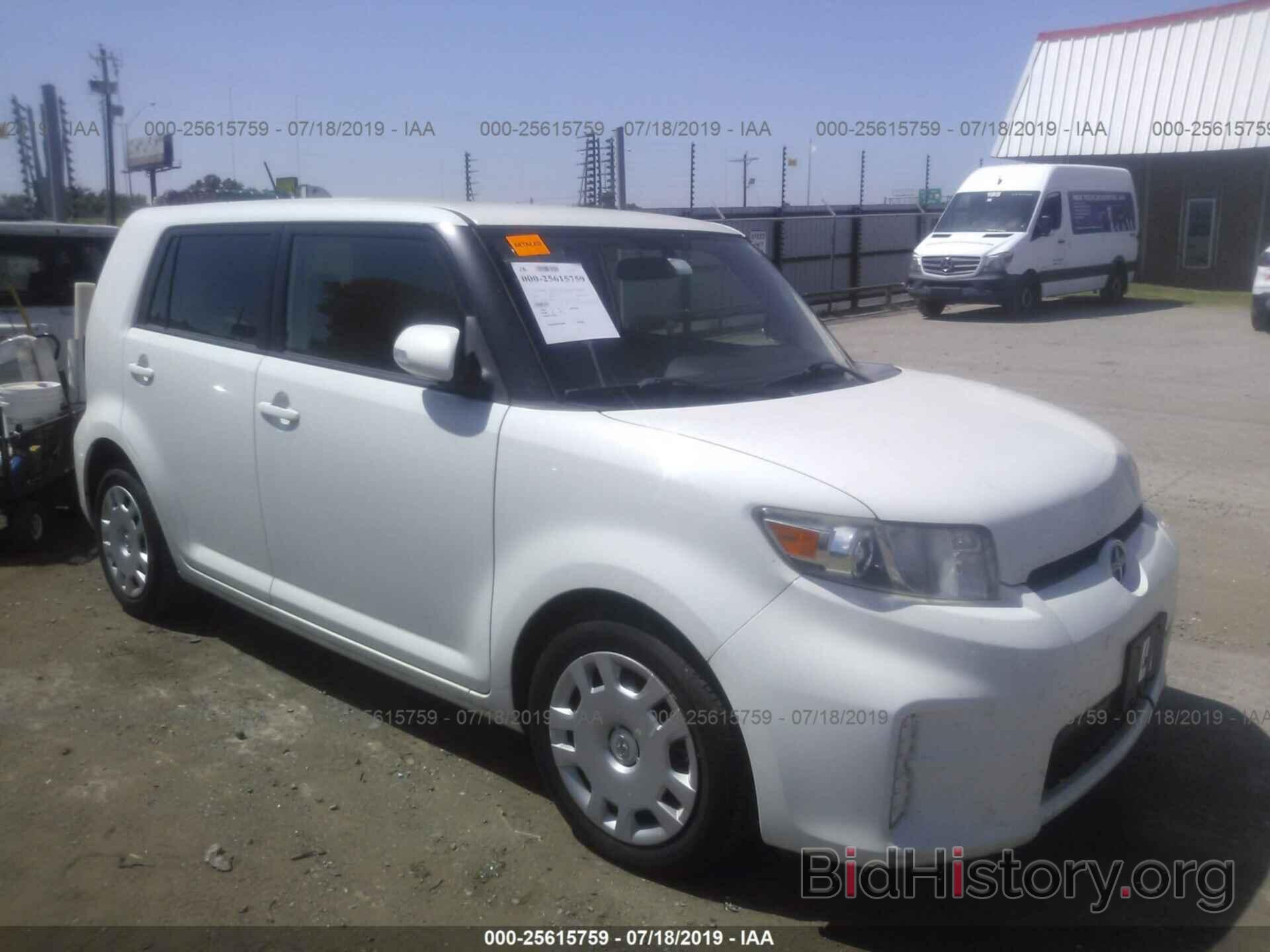 Фотография JTLZE4FE1FJ069371 - TOYOTA SCION XB 2015