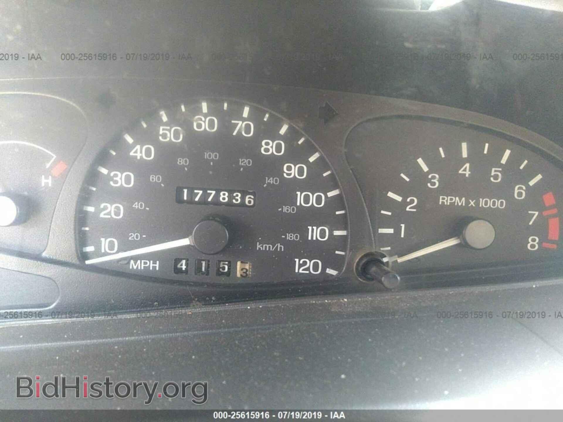 2002 FORD ESCORT - VIN: 3FAFP113X2R111538 - Фото 7