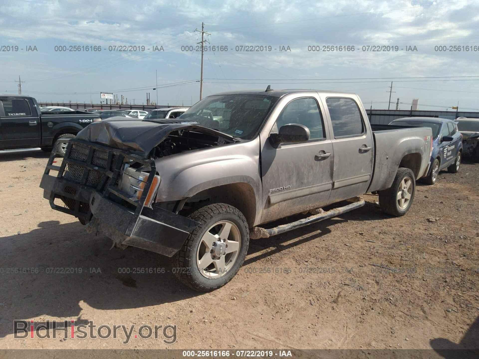 2013 GMC SIERRA - VIN: 1GT121E80DF130642 - Фото 2