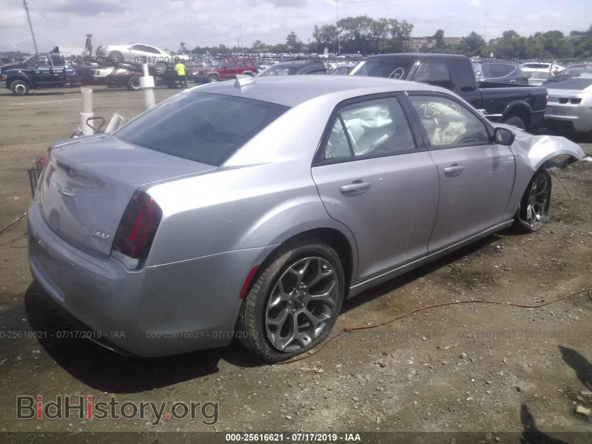 2018 CHRYSLER 300 - VIN: 2C3CCAAG1JH201848 - Фото 4