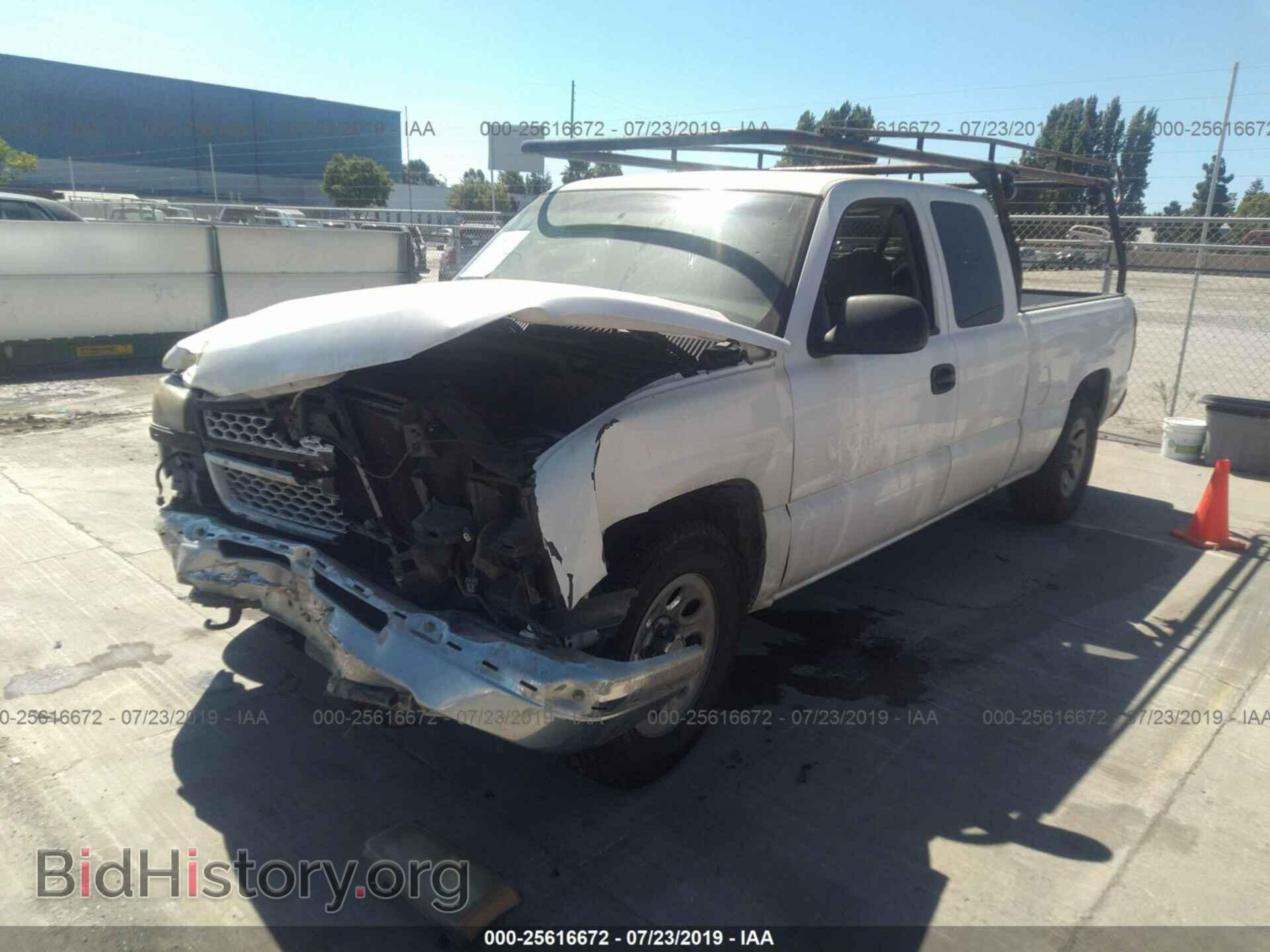 2006 CHEVROLET SILVERADO - VIN: 1GCEC19V56Z166164 - Фото 2