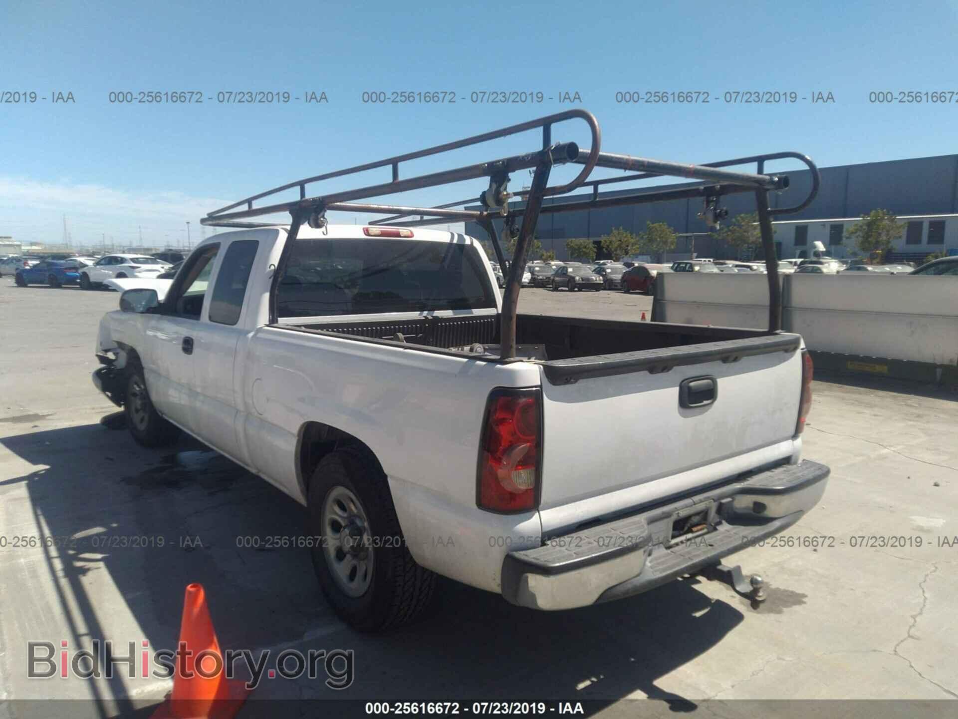 2006 CHEVROLET SILVERADO - VIN: 1GCEC19V56Z166164 - Фото 3
