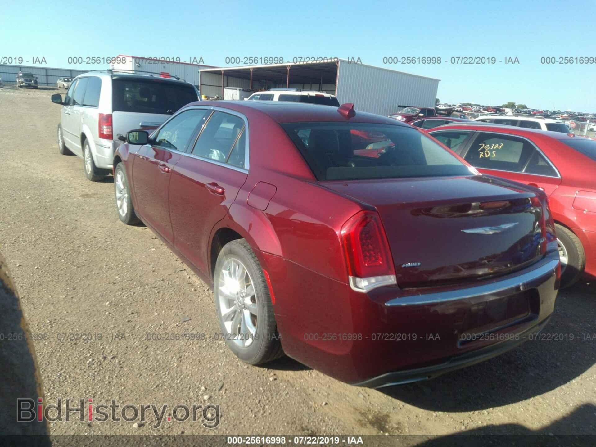 2016 CHRYSLER 300 - VIN: 2C3CCARG8GH162009 - Фото 3