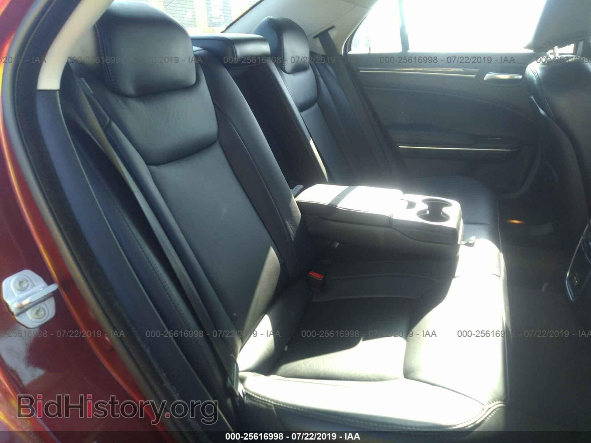 2016 CHRYSLER 300 - VIN: 2C3CCARG8GH162009 - Фото 8