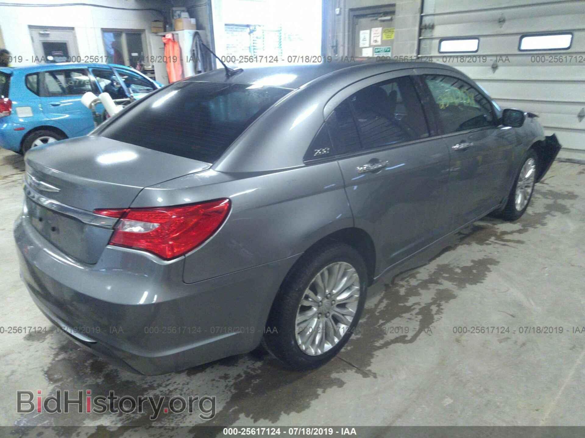 2011 CHRYSLER 200 - VIN: 1C3BC2FB0BN600497 - Фото 4