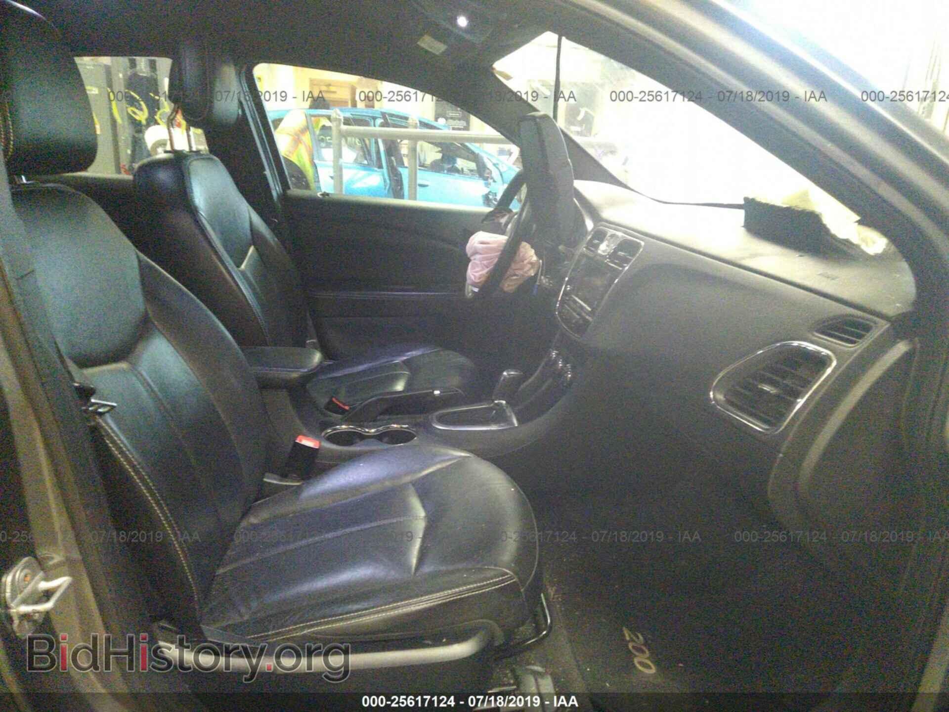 2011 CHRYSLER 200 - VIN: 1C3BC2FB0BN600497 - Фото 5