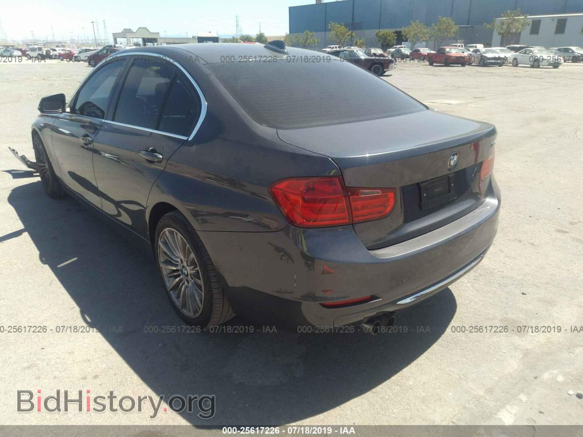 2013 BMW 328 - VIN: WBA3C1C5XDF437165 - Фото 3