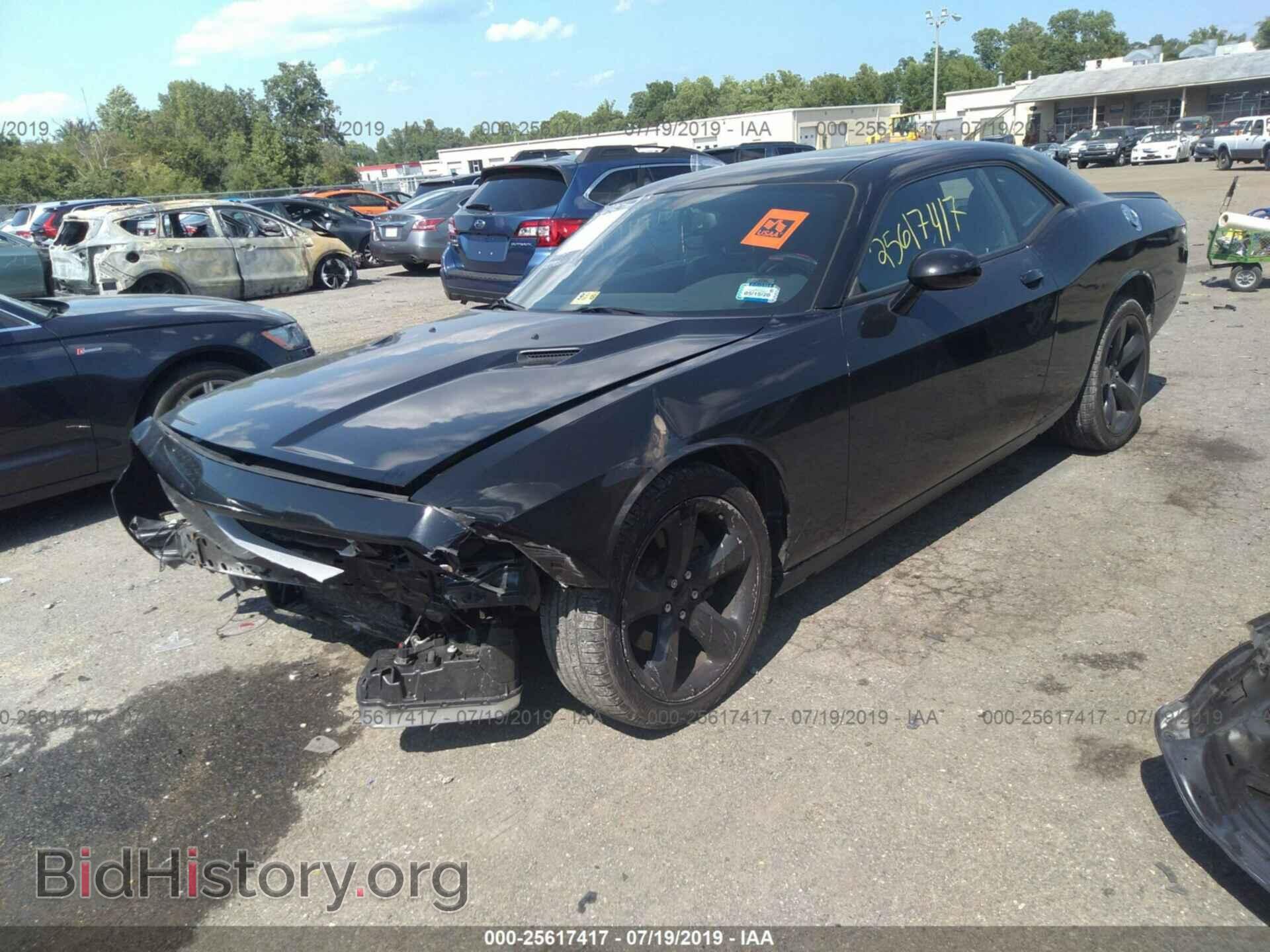 2014 DODGE CHALLENGER - VIN: 2C3CDYAG5EH302483 - Photo 2